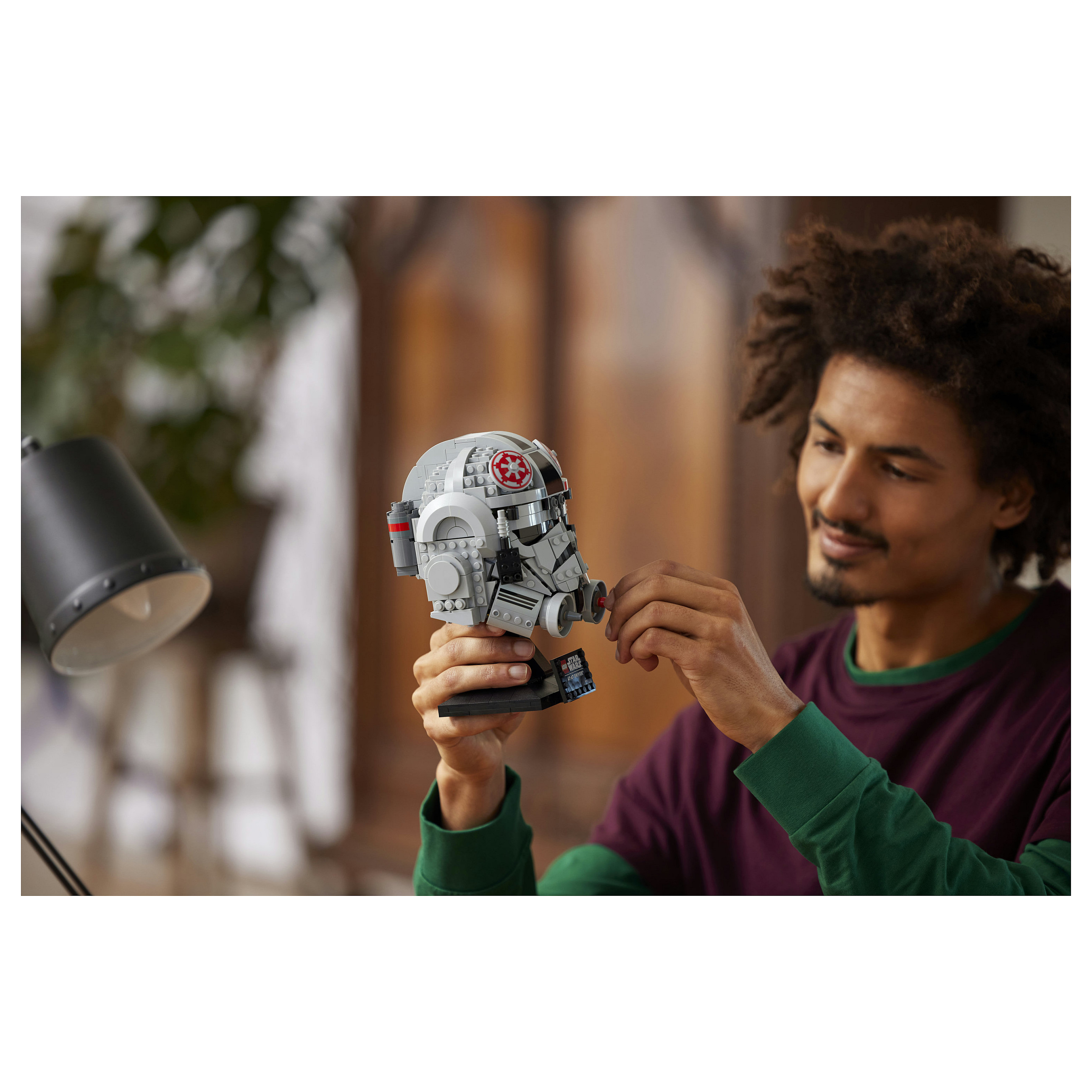 LEGO Star Wars AT-AT Driver Helmet 75429 thumbnail 4