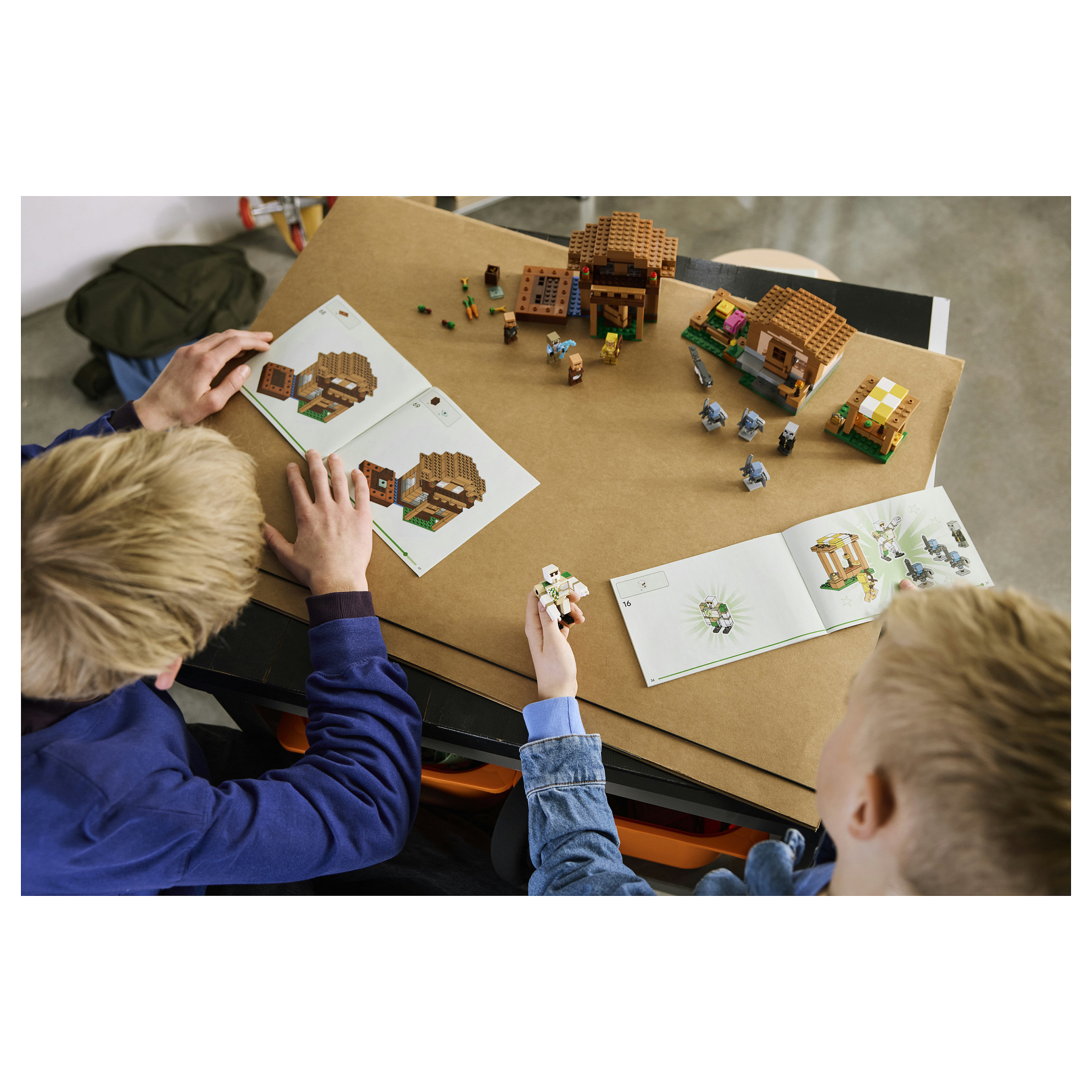 LEGO Minecraft 21596 building toy thumbnail 3