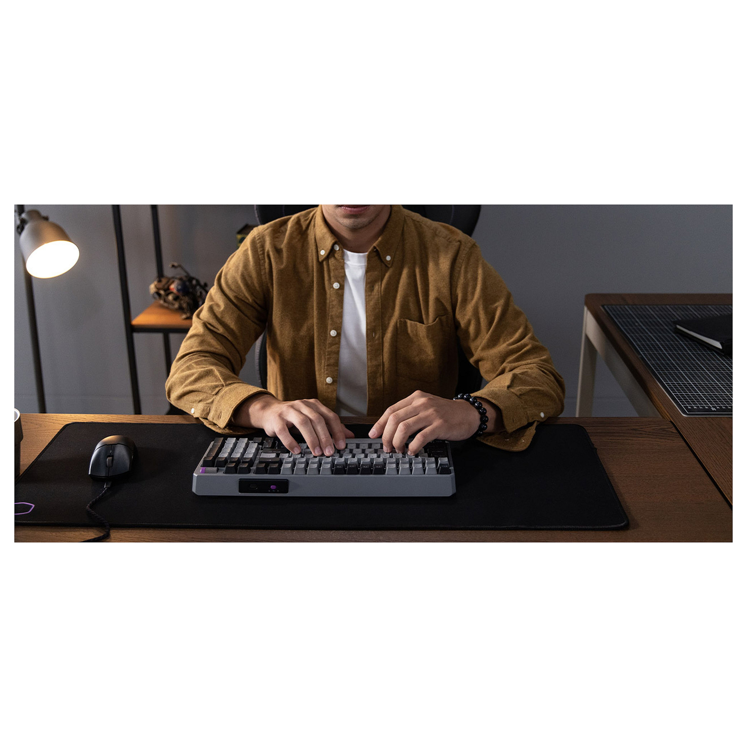 Tastierë Gaming Cooler Master MK770 / Wired / 98 Keys / Kailh Box V2 / USB + 2.4 GHz Wireless + Bluetooth 5.1 / AZERTY FR / RGB - Hiri 6