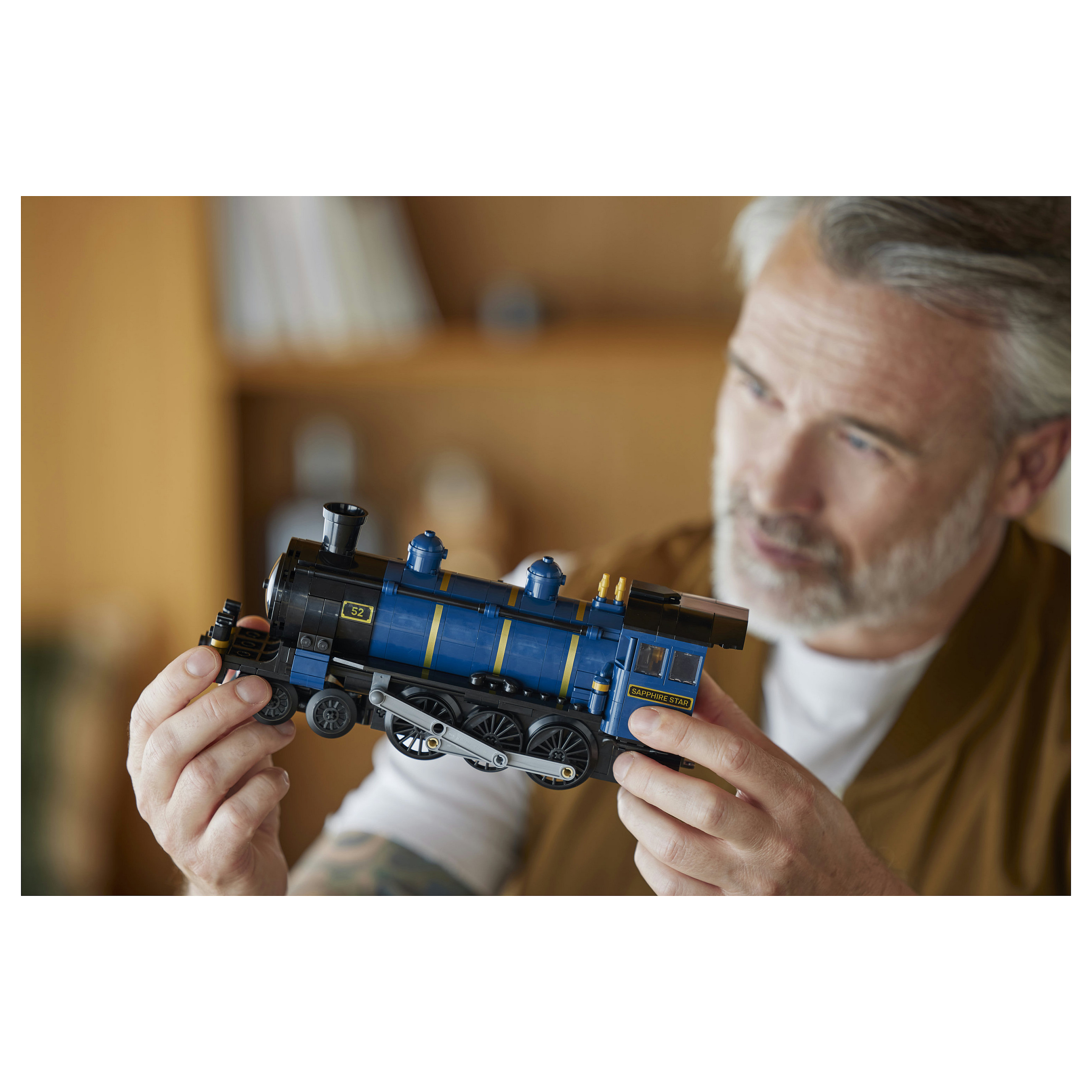 LEGO Ideas The Orient Express Train 21344 thumbnail 6