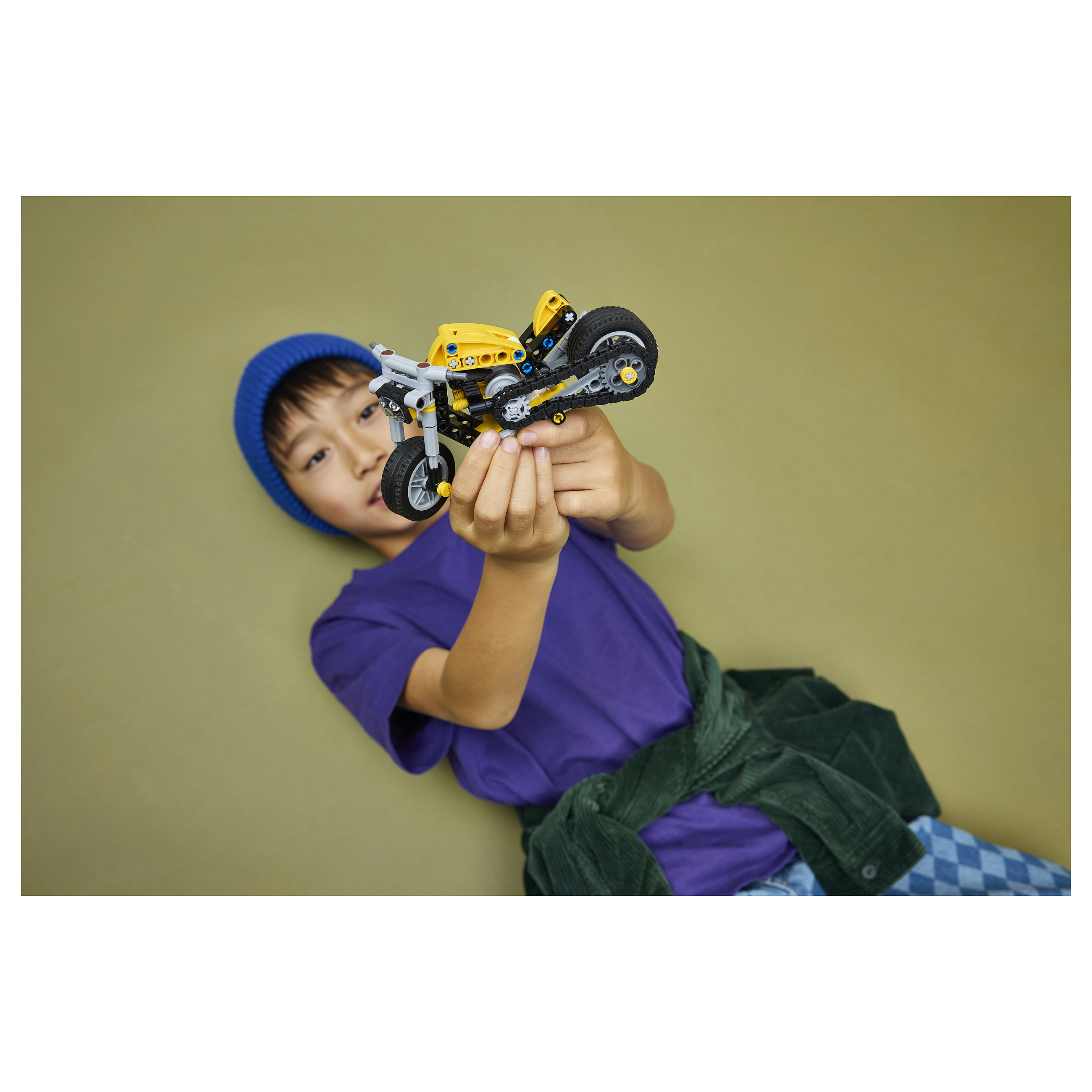 LEGO Technic Yellow Motorbike 42225 thumbnail 4