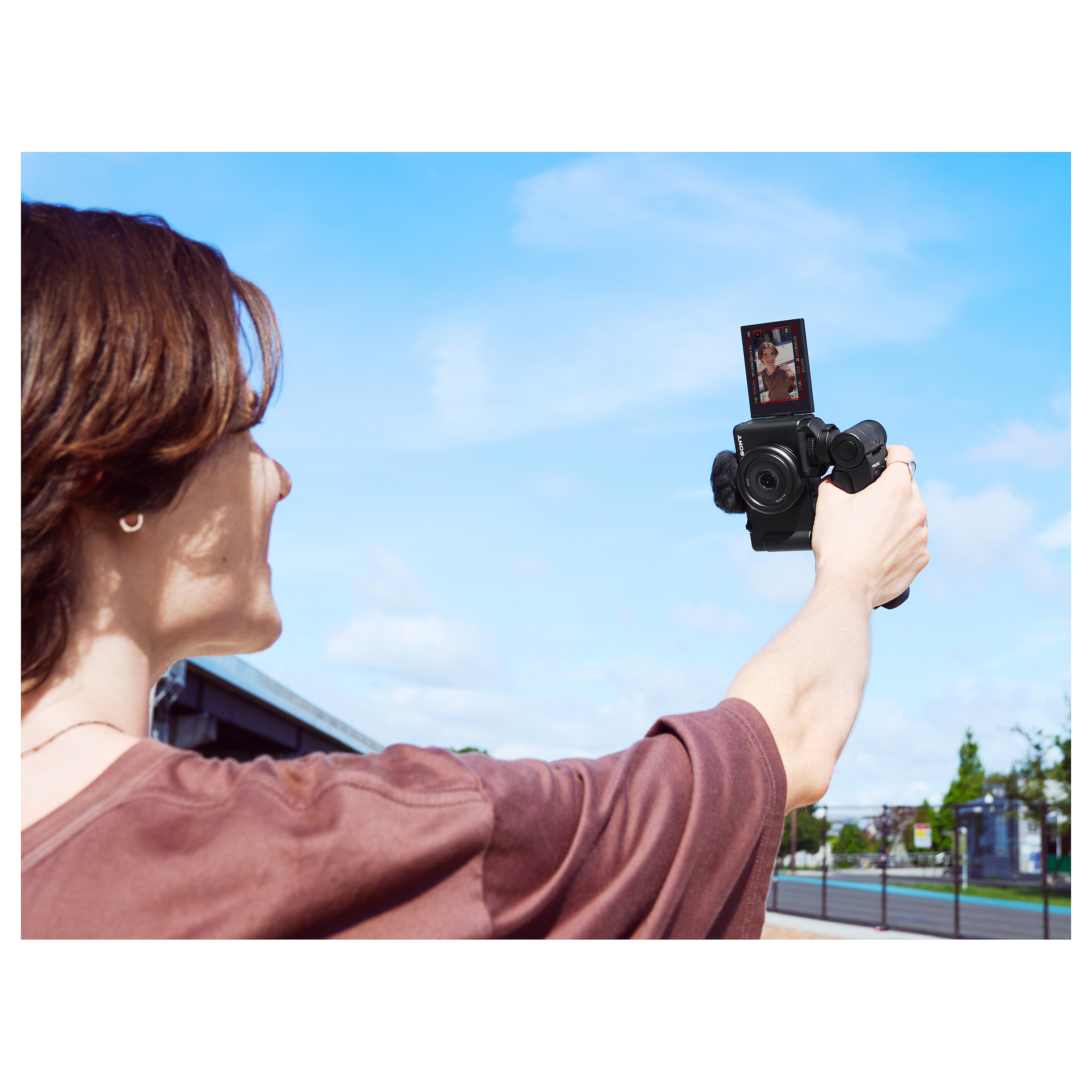 Kamerë Digjitale Sony ZV1F Vlog – 20.1MP / 4K / 20mm – Zezë thumbnail 3
