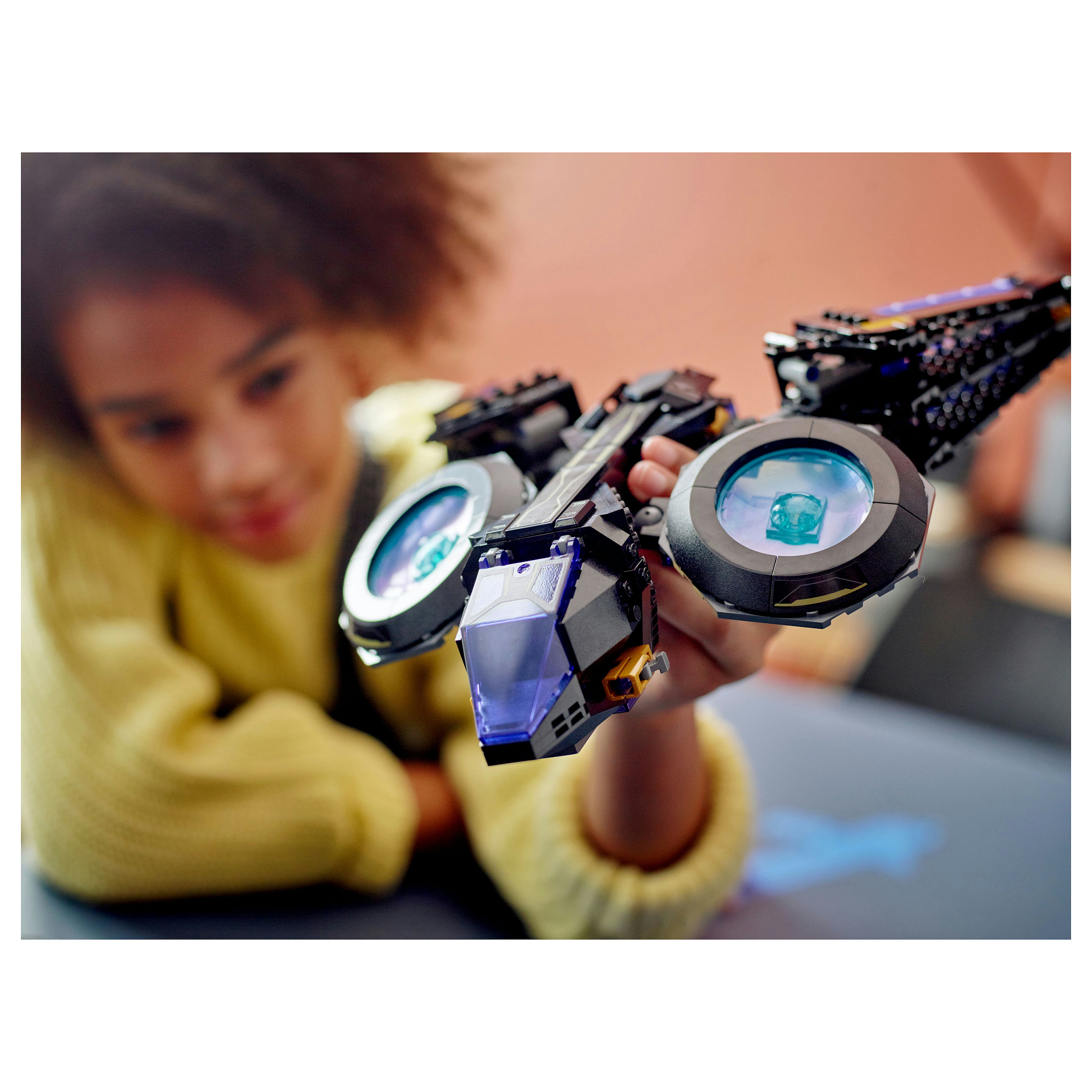 LEGO Marvel - Shuri’s Sunbird thumbnail 3