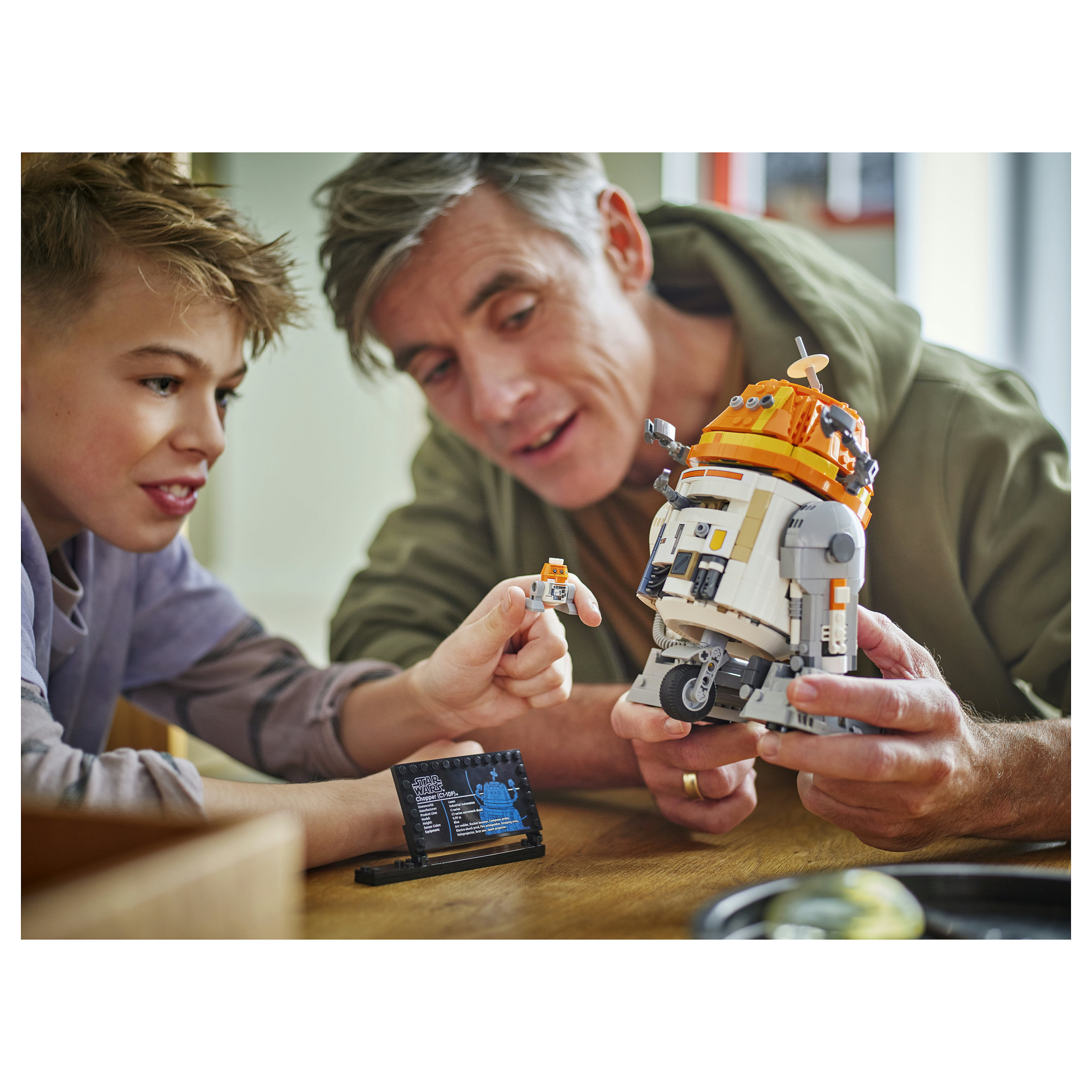 LEGO Star Wars Chopper (C1-10P) Astromech Droid 75416 thumbnail 4