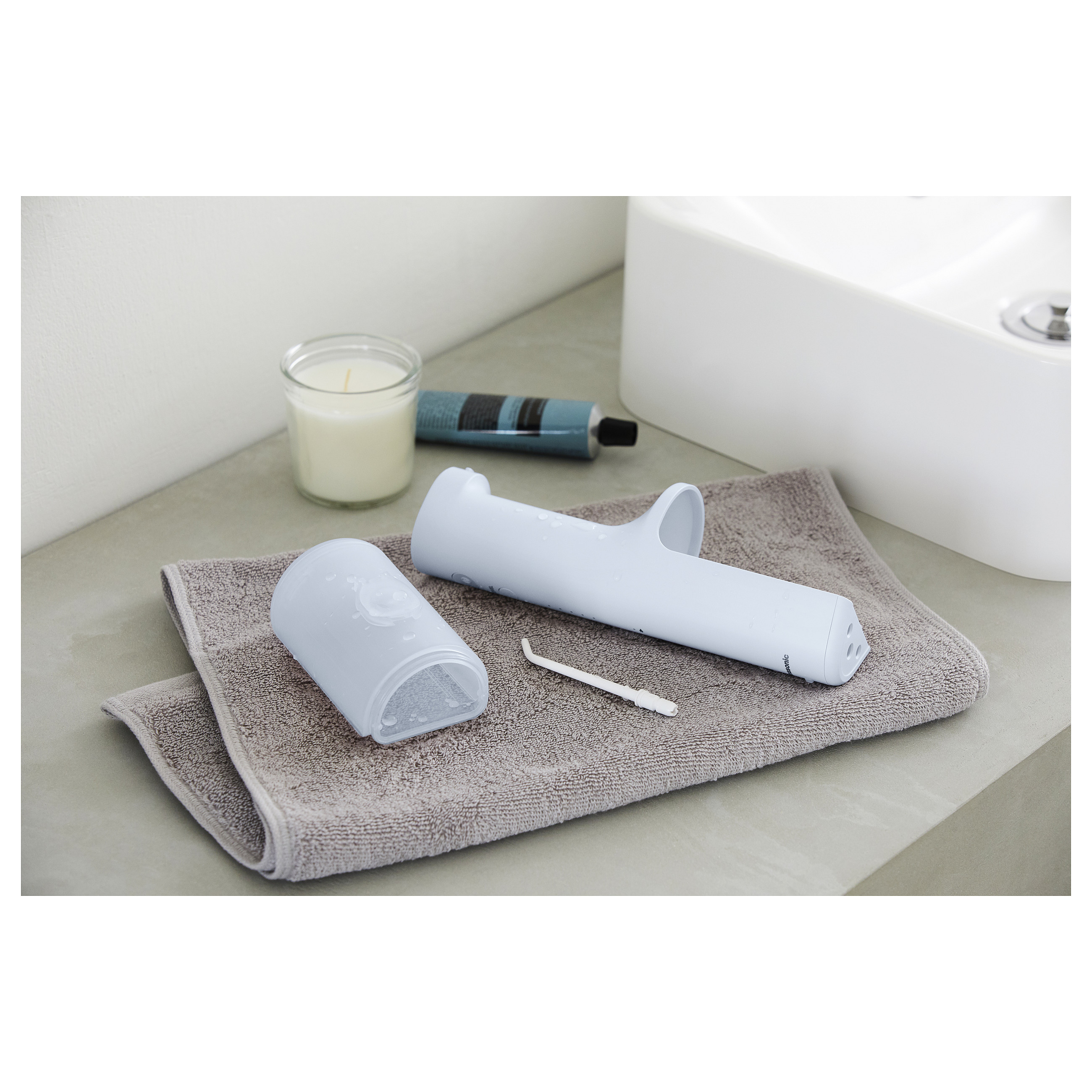 Pajisje për pastrimin e dhëmbëve Panasonic EW-DJ26-A303 / 5 Nivele Presioni / 200 ml / Li-Ion / IPX7 / Wireless Charging / 2 Gryka - Bardhë 8