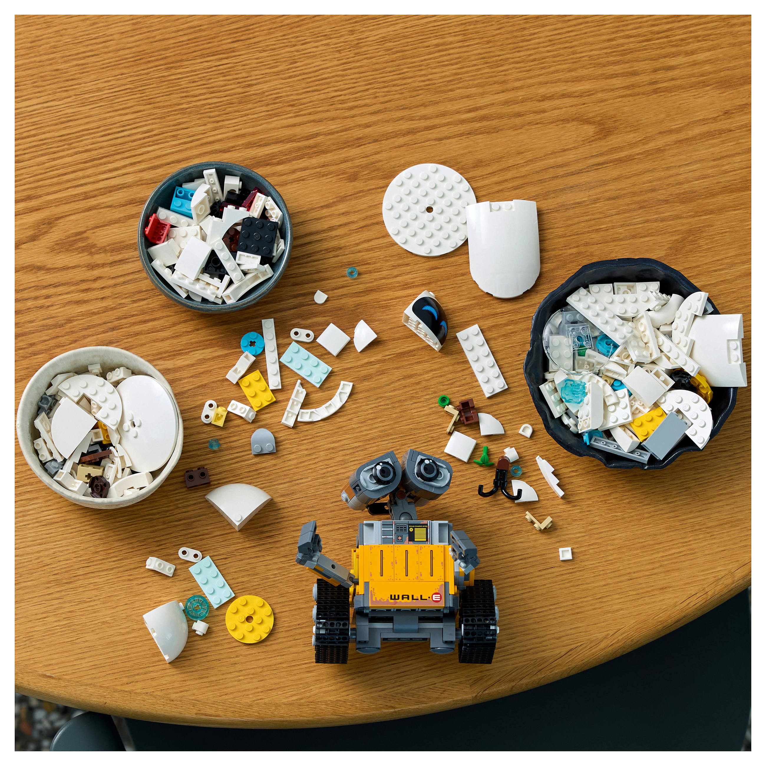 LEGO Disney WALL-E and EVE thumbnail 6