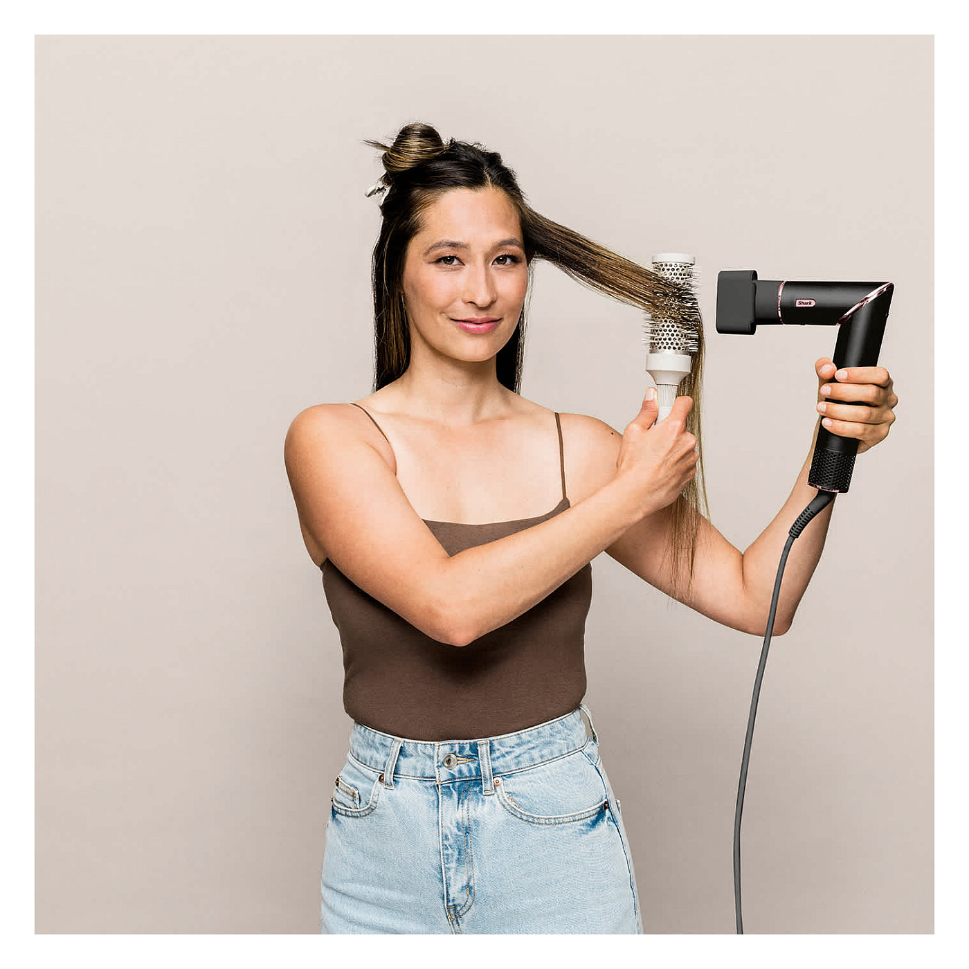Stilues flokësh me ajër Shark FlexStyle 5-në-1 / Coanda / 1650 W / 5 Aksesorë / 3 Temperatura / 3 Shpejtësi – Zezë 4