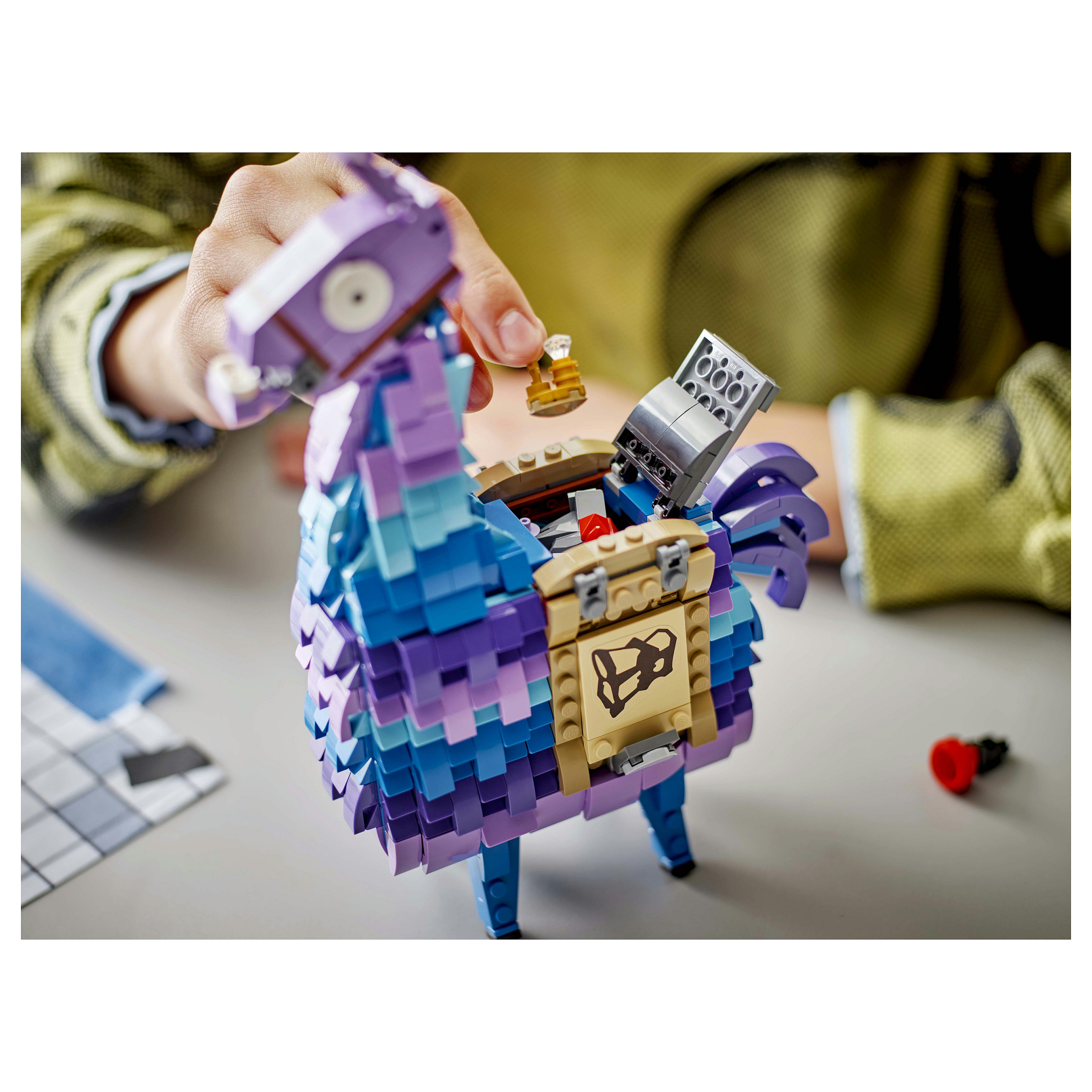 LEGO Fortnite Supply Llama 77071 thumbnail 5