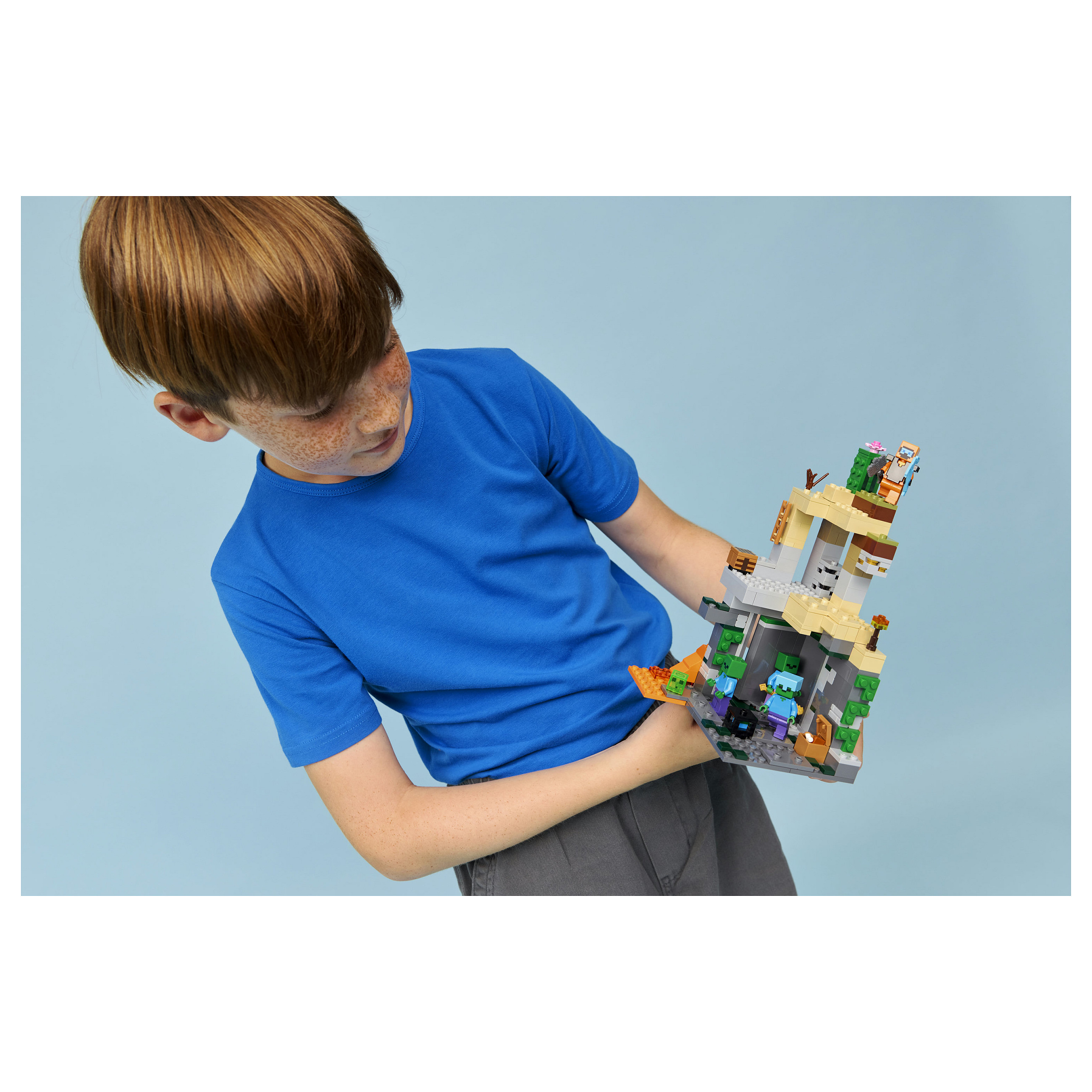 LEGO Minecraft 21587 building toy thumbnail 3