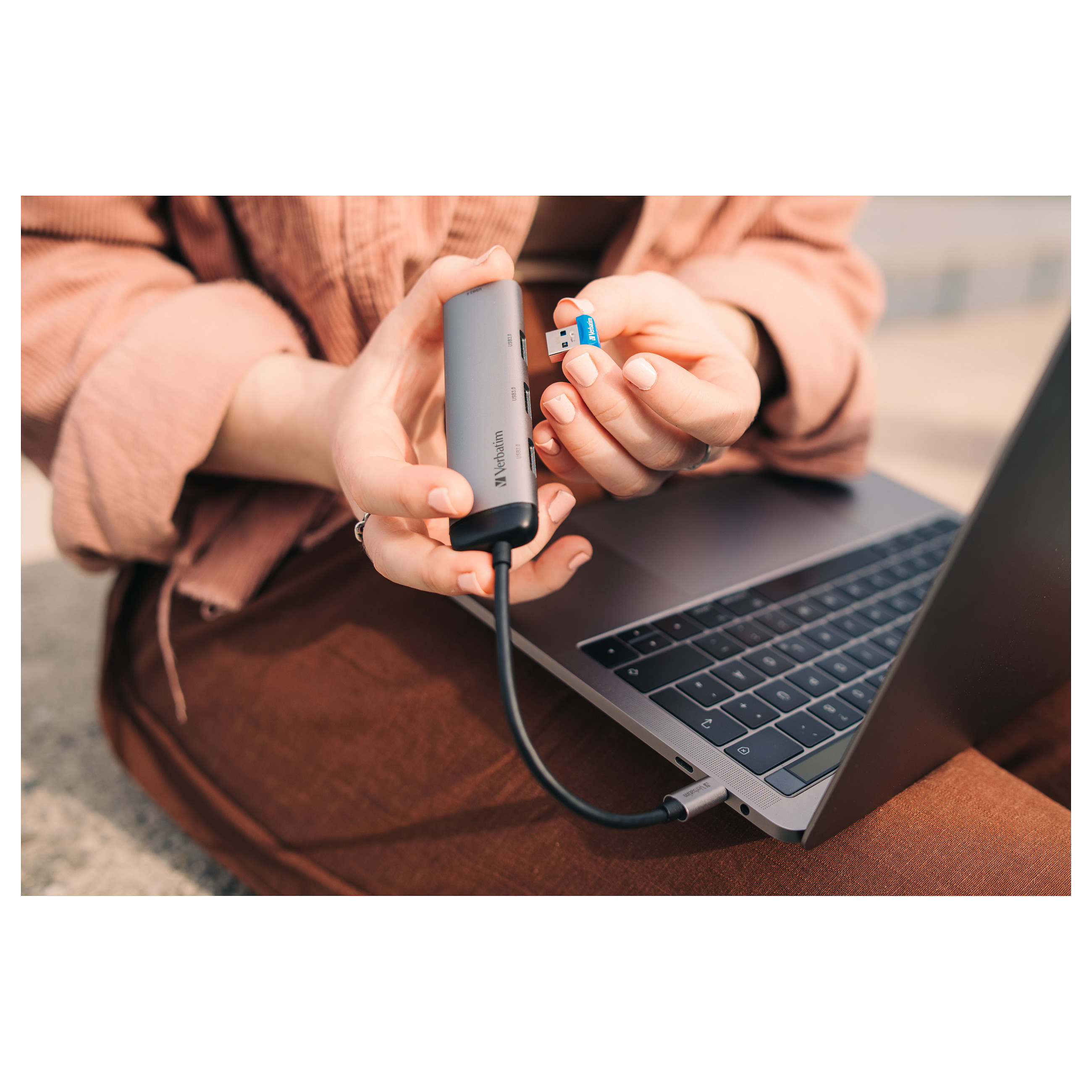 Hub USB-C Verbatim 49147, 4x USB-A, USB 3.2 Gen 1, 5Gbps, 15cm - Hiri, Bardhë 9