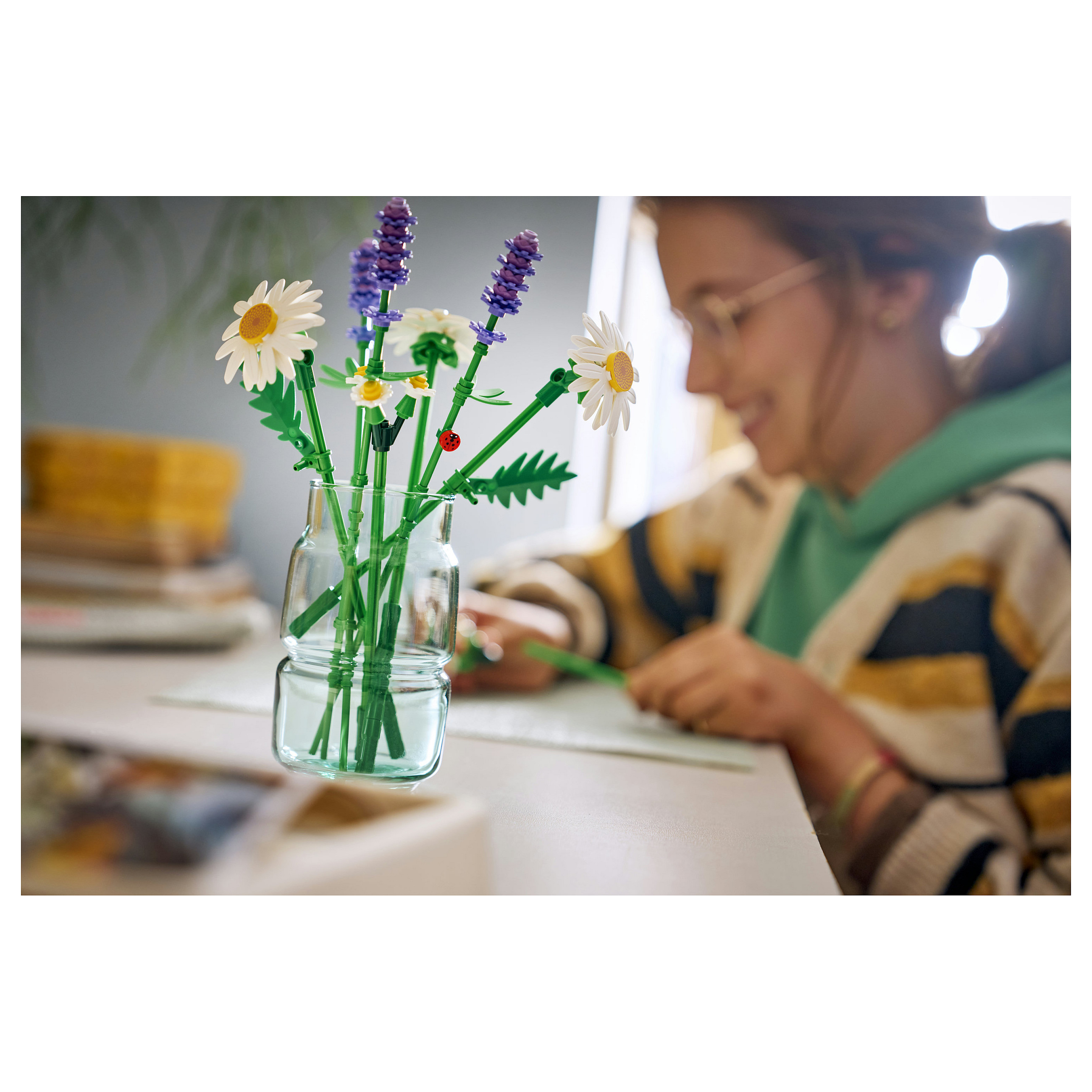 LEGO Botanicals Daisies 11508 thumbnail 4