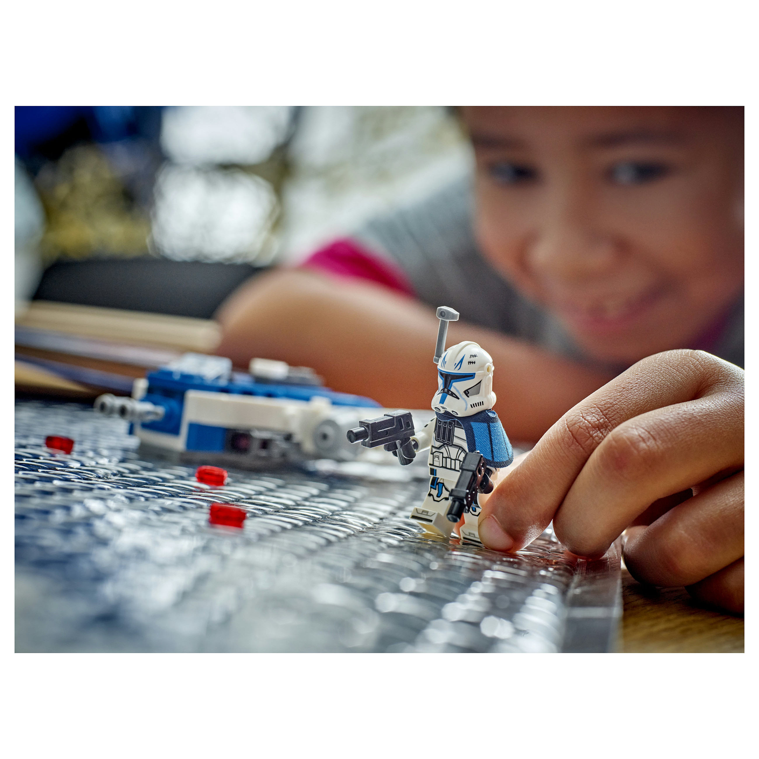 LEGO Captain Rex Y-Wing Microfighter thumbnail 4