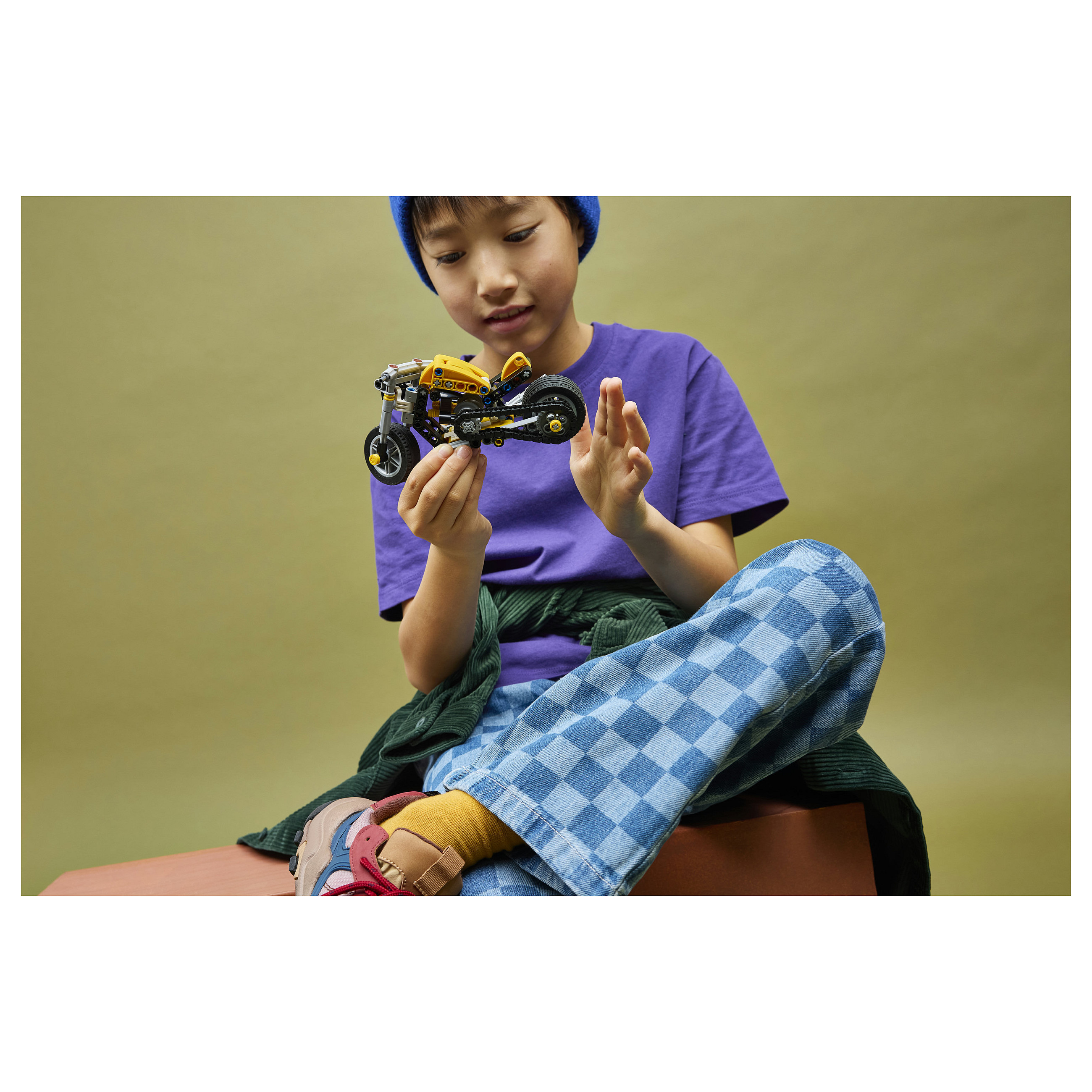 LEGO Technic Yellow Motorbike 42225 thumbnail 3