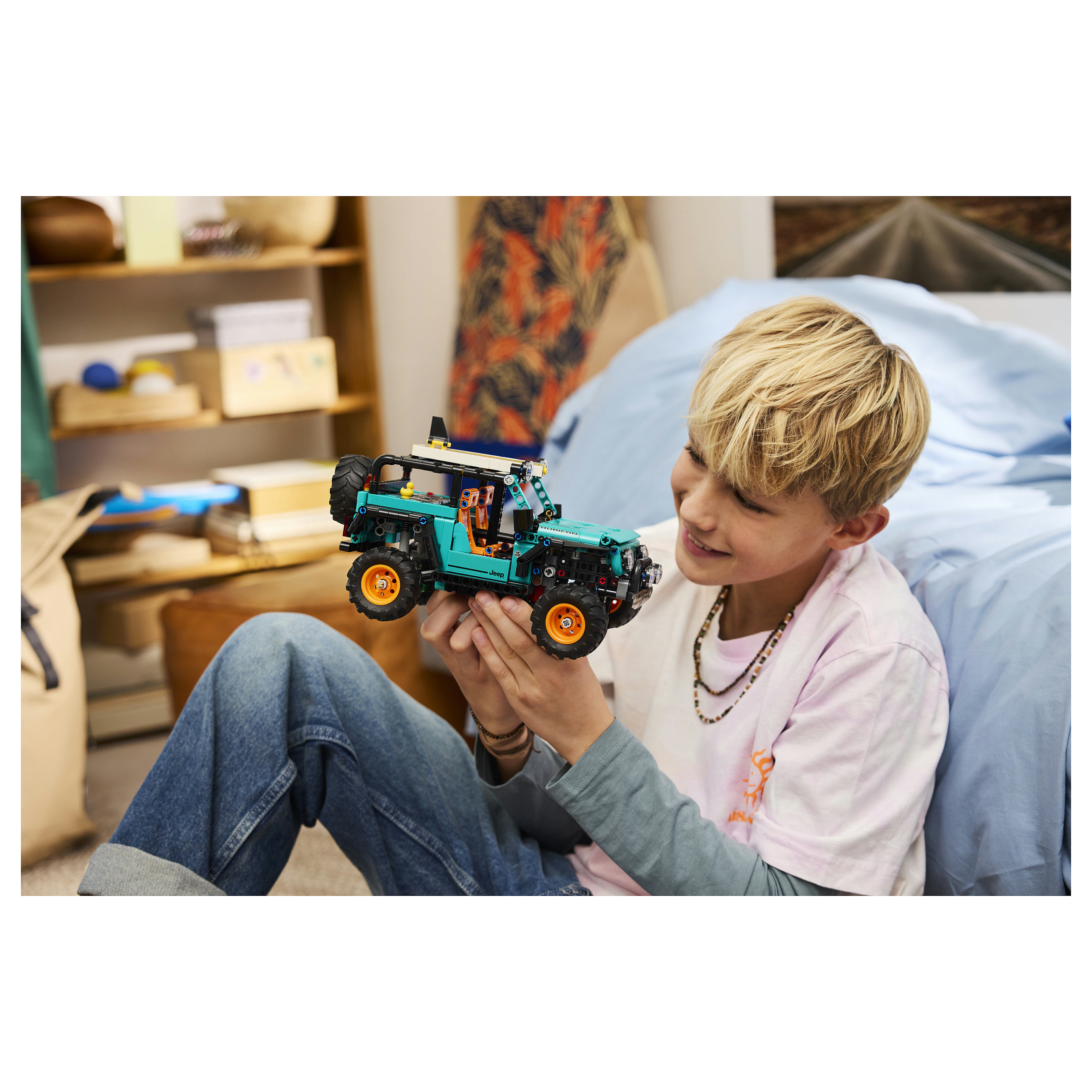 LEGO Technic 42227 building toy thumbnail 4