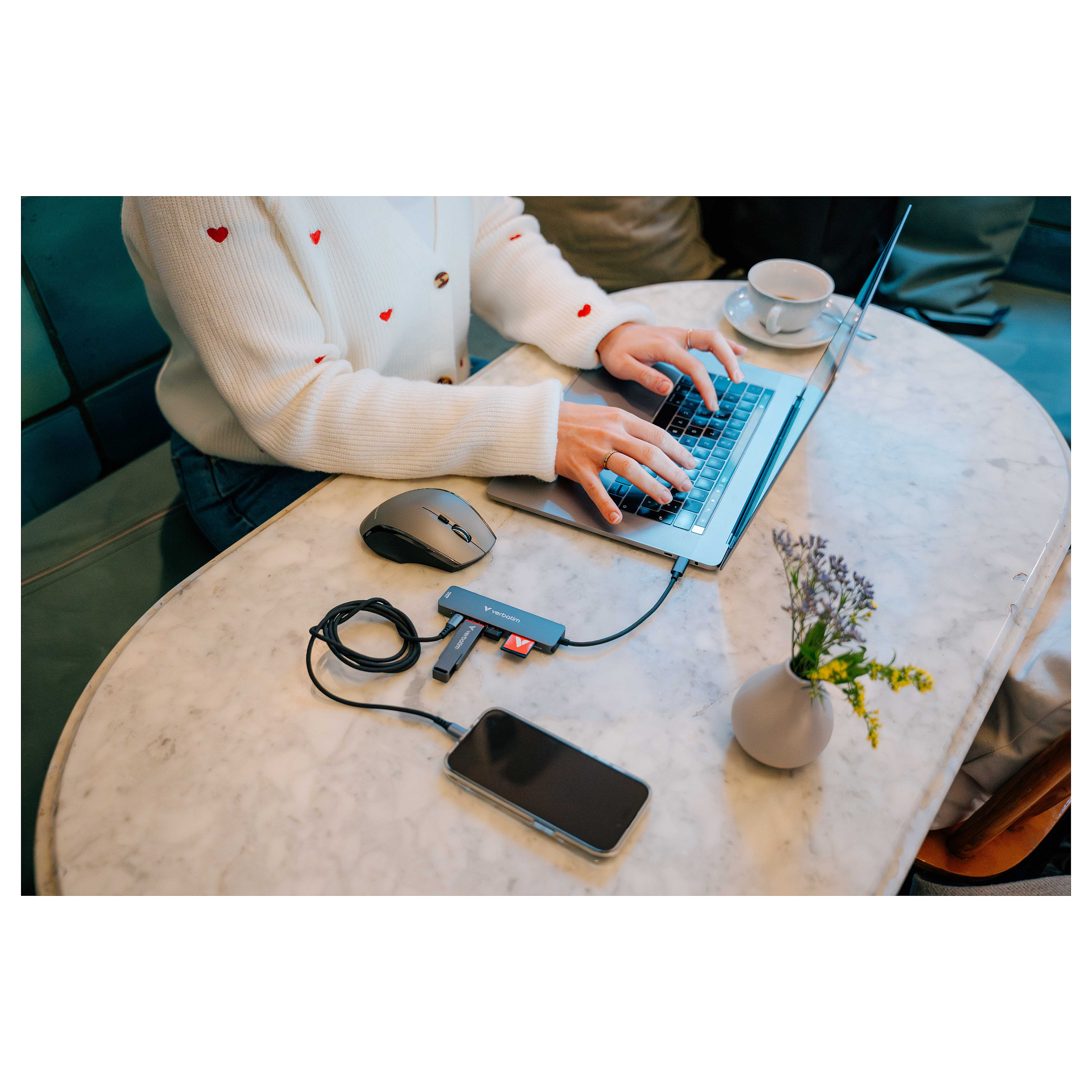 Hub USB-C Verbatim 32156, 6 Porta, HDMI 4K 30Hz, USB-A 3.2 Gen 1, USB-A 2.0, USB-C PD 100W, SD, microSD – Gri 4