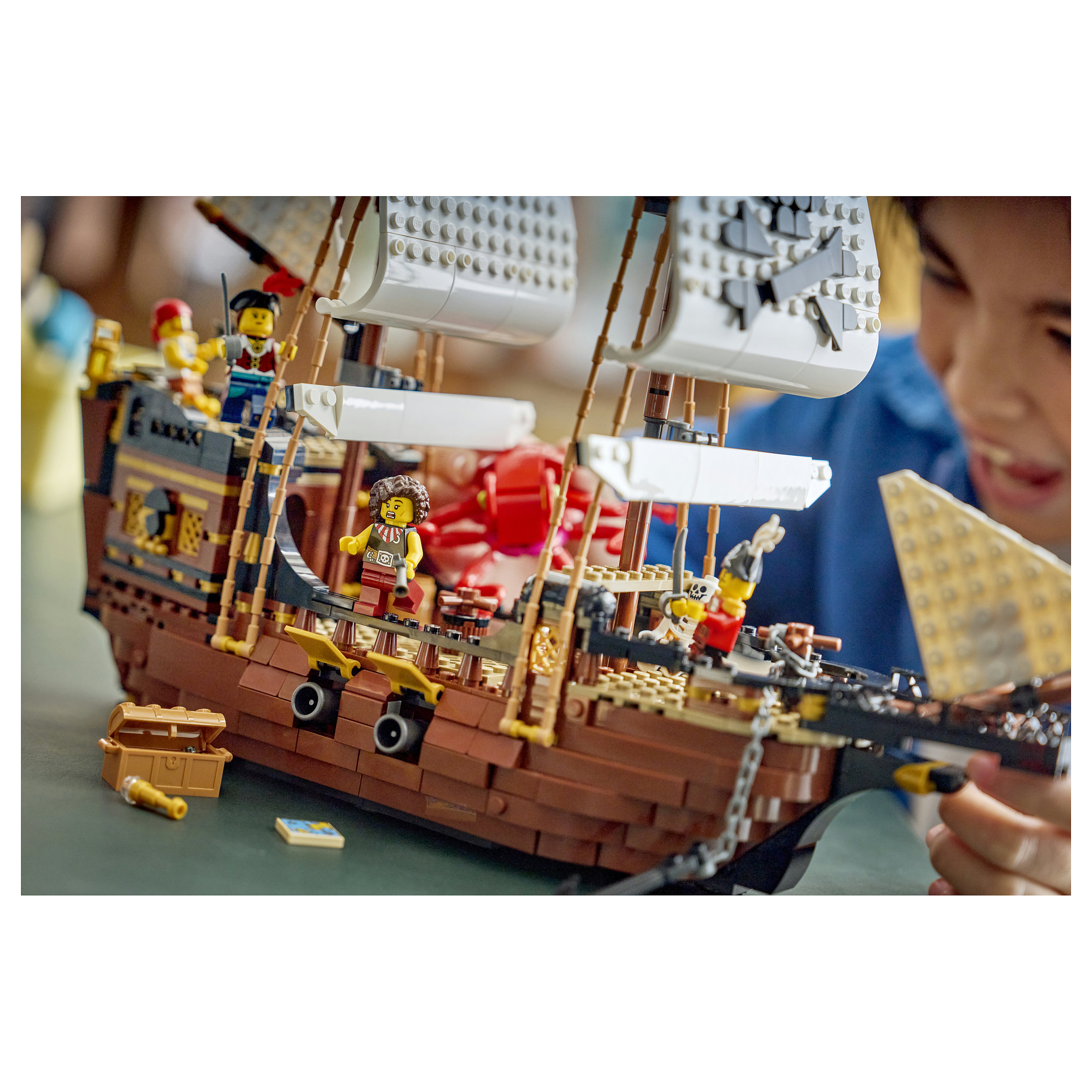 LEGO Creator Legendäres Piratenschiff thumbnail 3