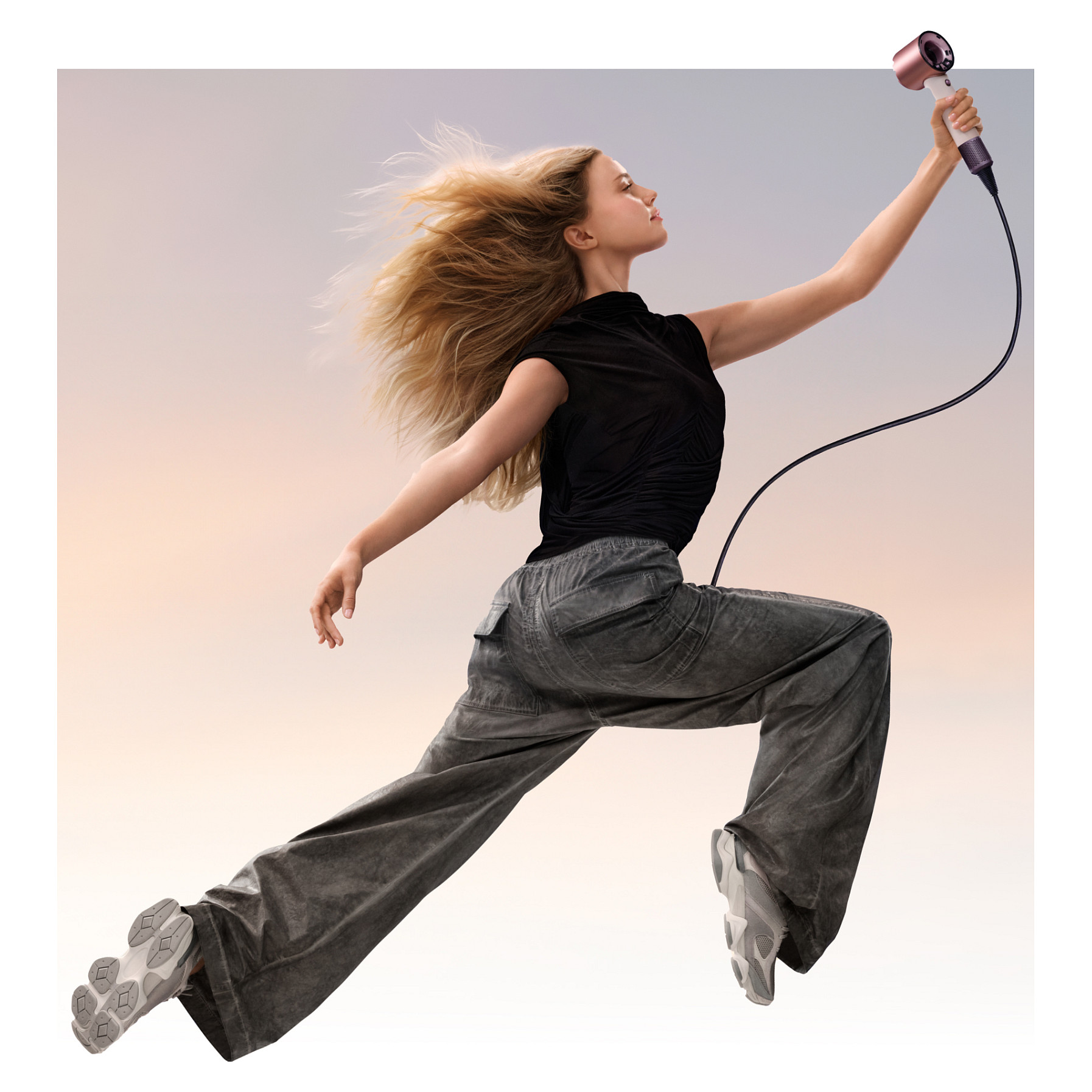 Tharëse për flokë Dyson Supersonic Travel / 110.000 RPM / Air Multiplier / 3 Nxehtësi / 2 Shpejtësi / 100-240V – Rozë/Krem 3