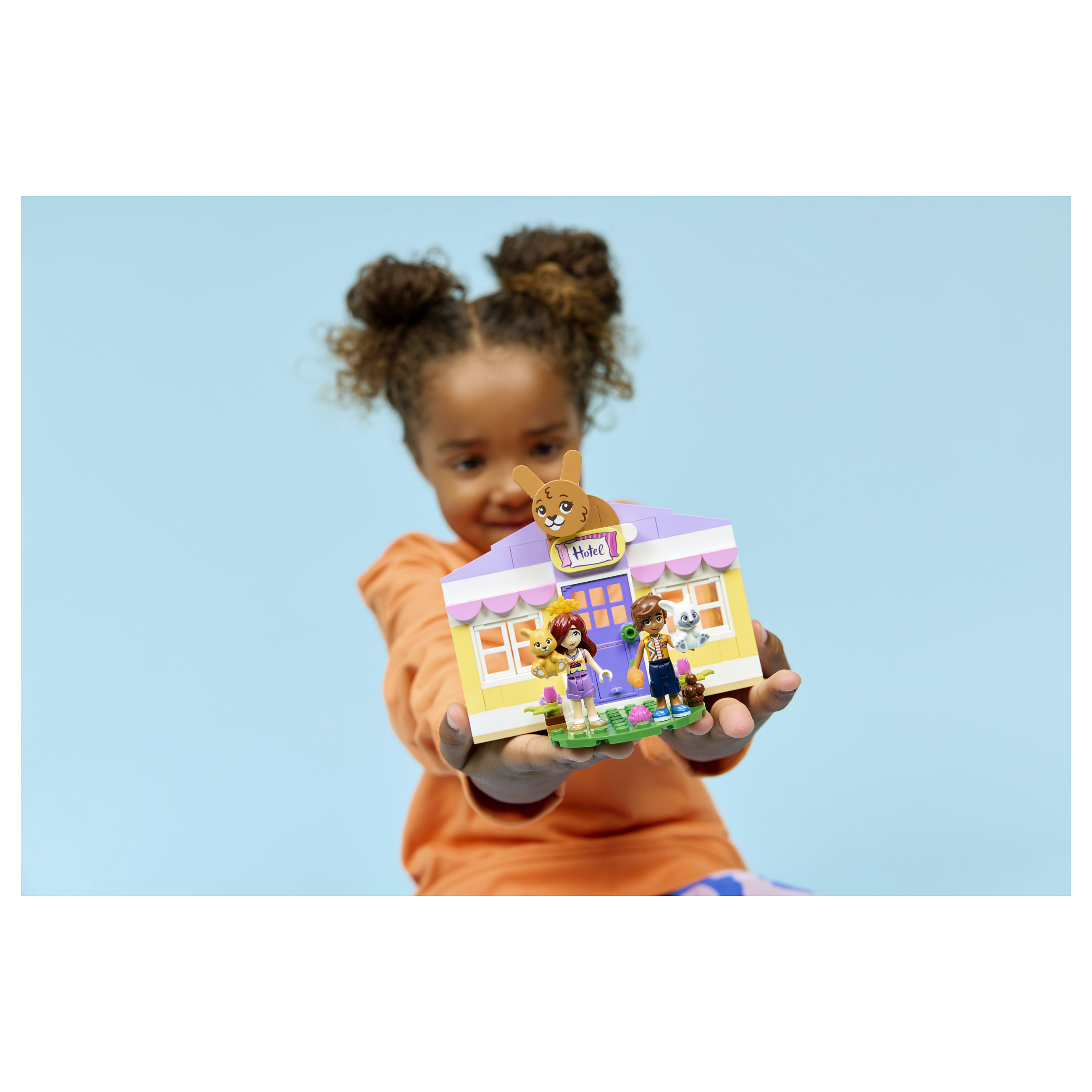 LEGO Friends Bunny Hotel 42679 thumbnail 6
