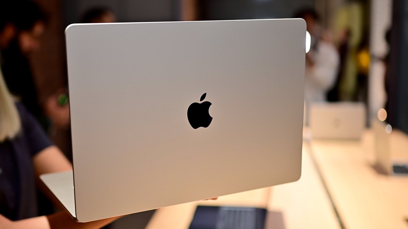 MacBook Air M5 13.6", 10 CPU, 10 GPU, 24GB, 512GB – Silver thumbnail 4