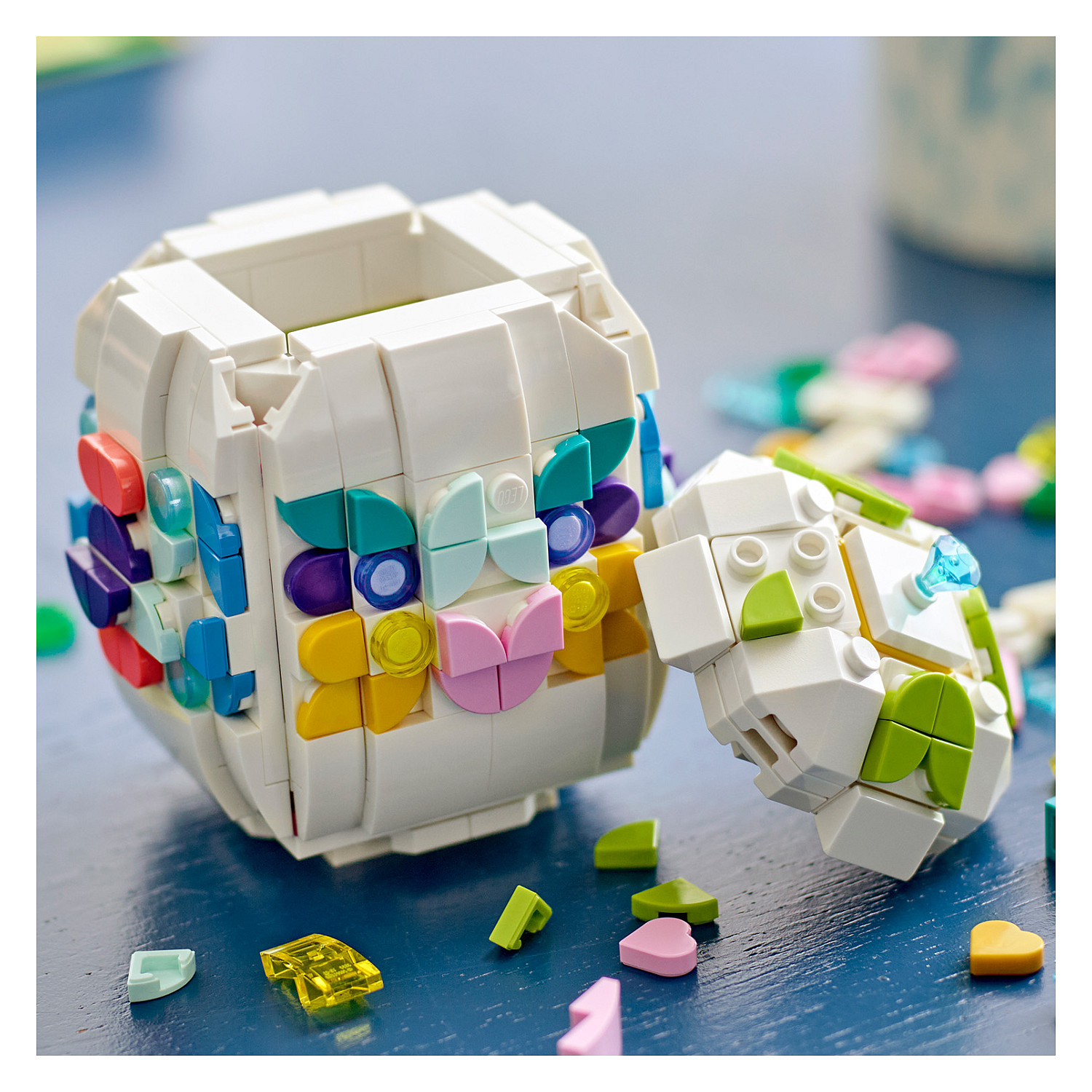 LEGO Iconic Decorative Easter Egg thumbnail 4