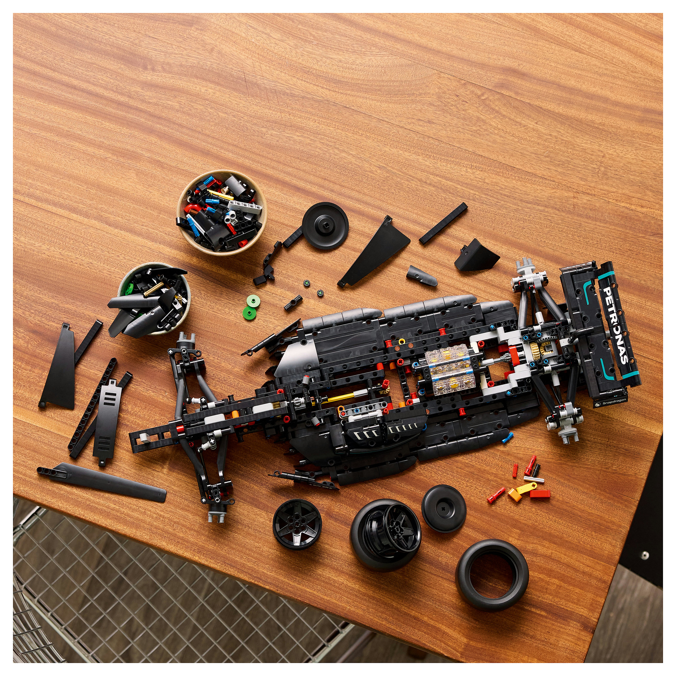 LEGO Technic Mercedes-AMG F1 W14 E Performance 42171 thumbnail 6