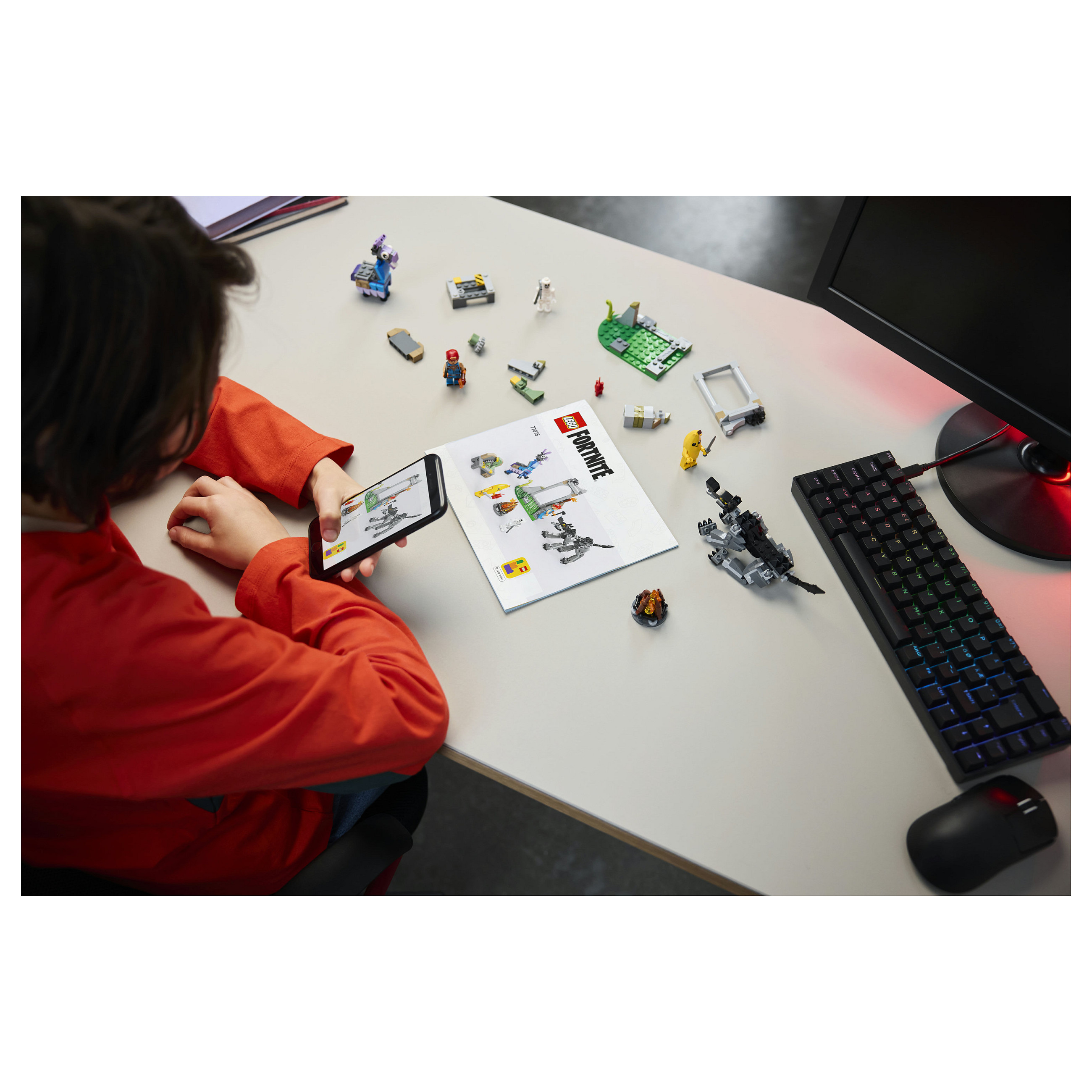 LEGO Fortnite Klombo's Camp 77075 thumbnail 5