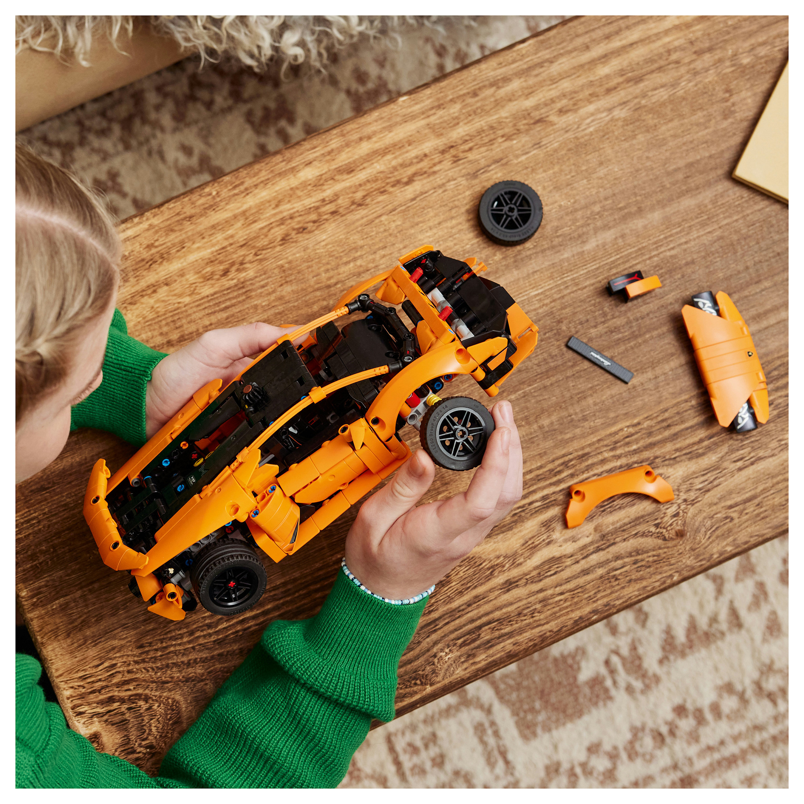 LEGO Technic Lamborghini Huracán Tecnica Orange thumbnail 5