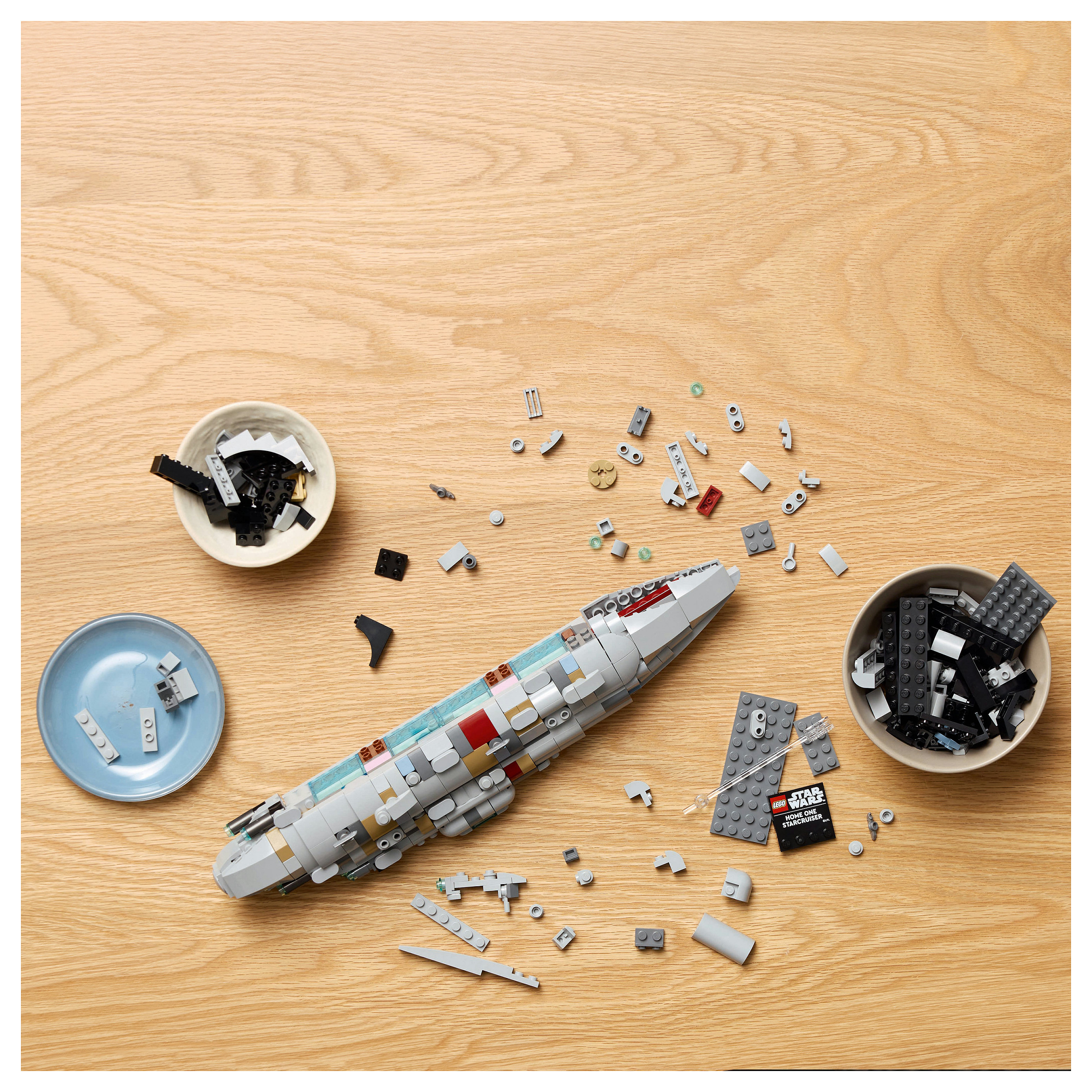 LEGO Star Wars Home One Starcruiser thumbnail 5