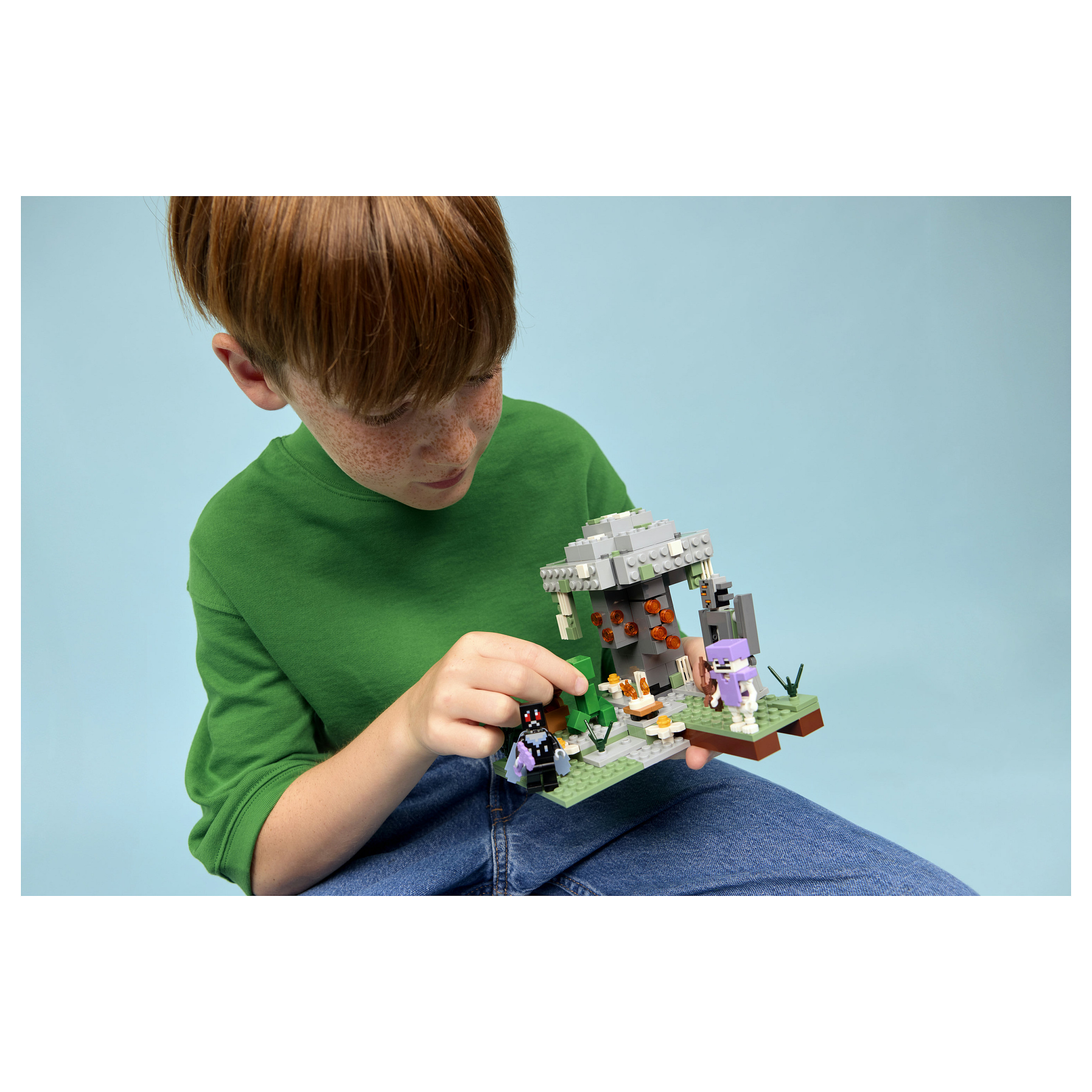 LEGO Minecraft 21586 building toy thumbnail 5