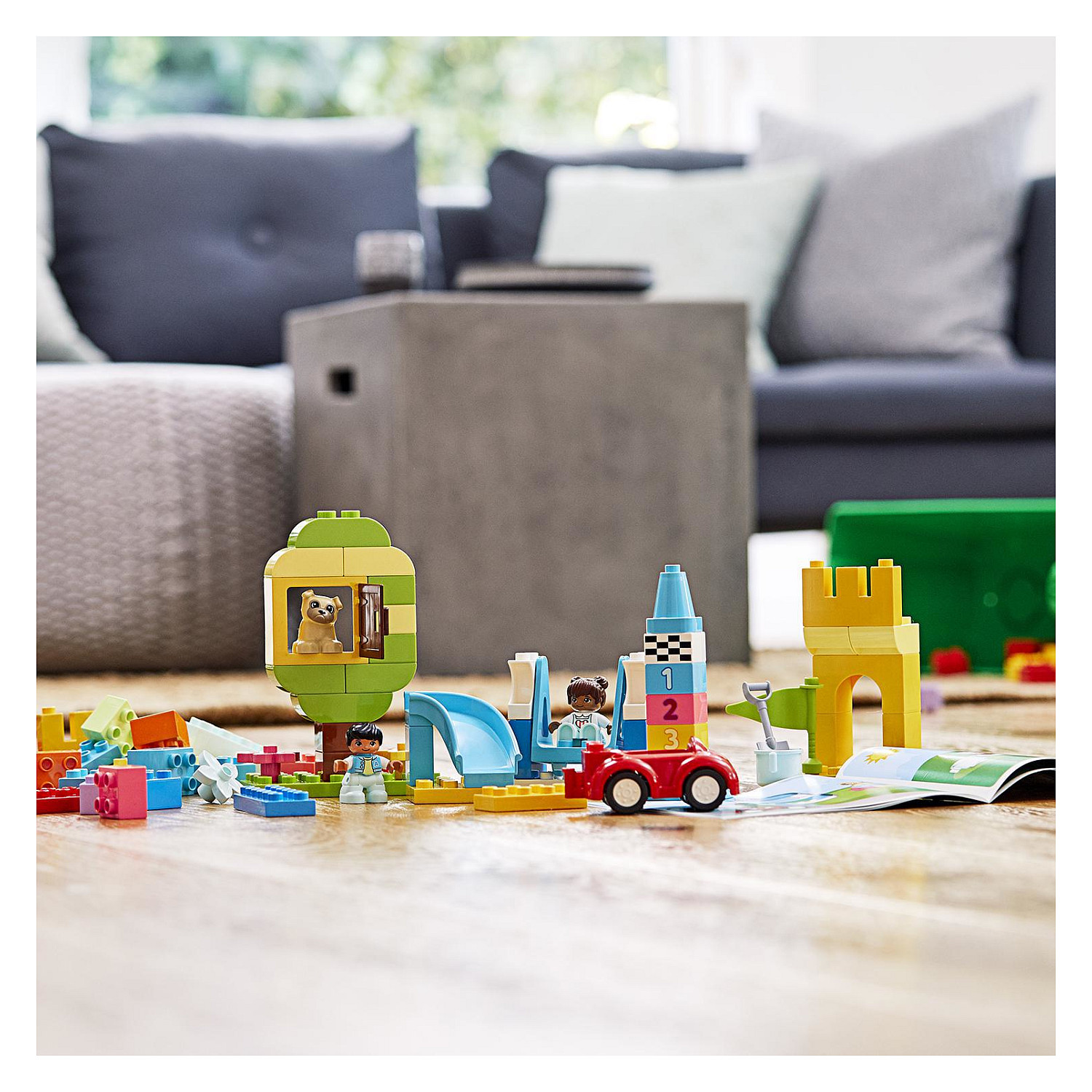 LEGO DUPLO Classic Deluxe Brick Box Set thumbnail 5