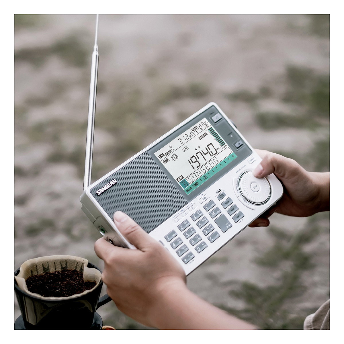 Radio portative Sangean ATS-909X2, AM, FM, LW, SW, ekran LCD, dalje kufjesh 3.5 mm - Bardhë 7