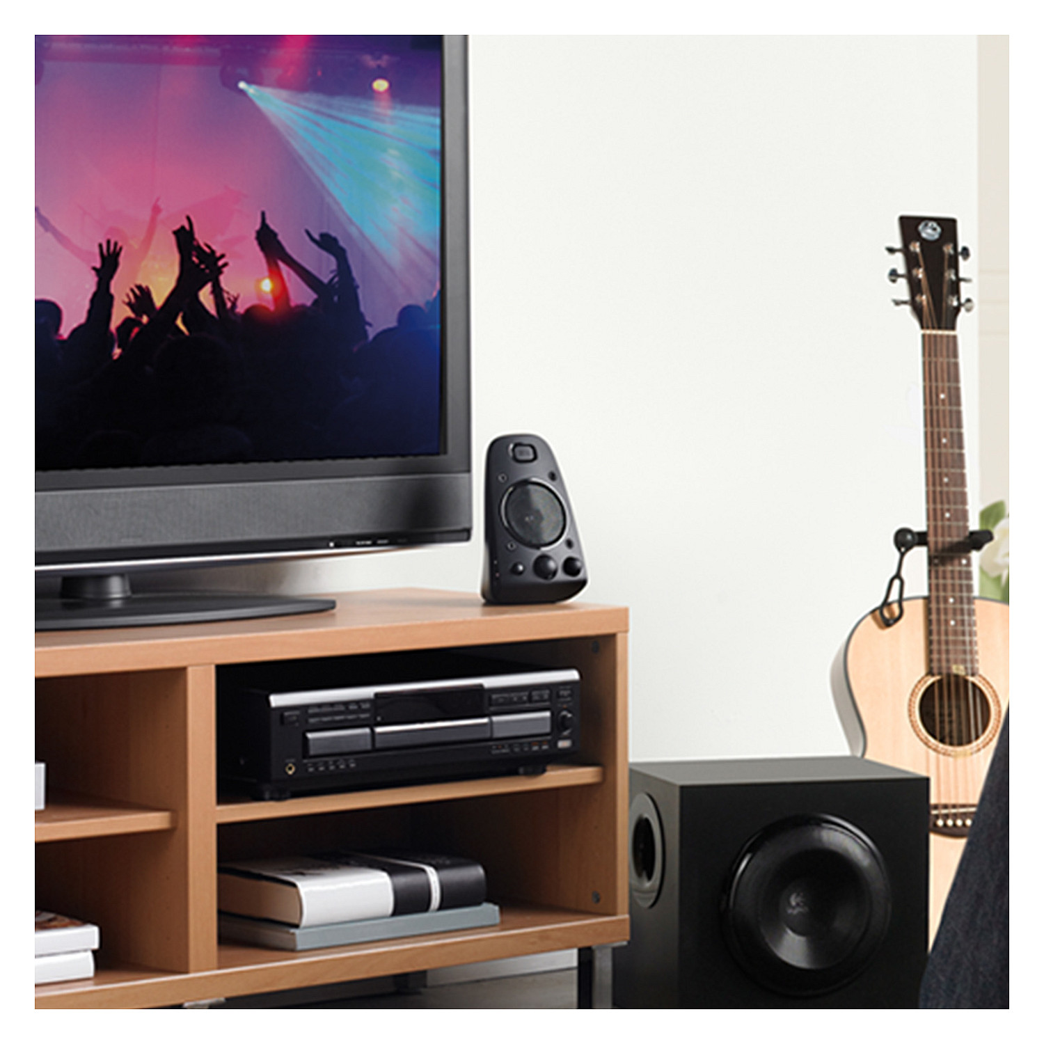 Altoparlantë Logitech Z623 / 2.1 / 200 W RMS / THX / RCA + 3.5 mm - Zezë 10