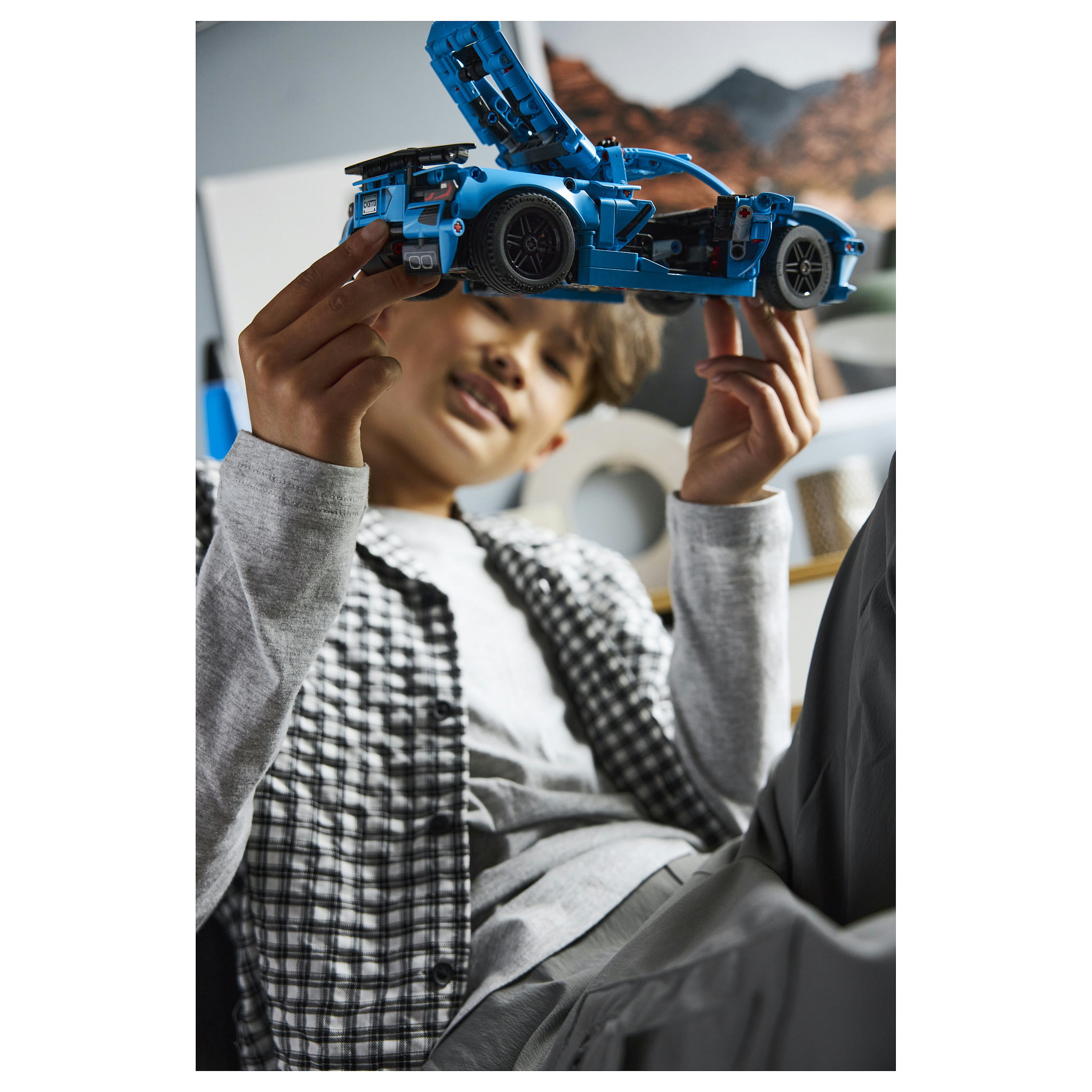 LEGO Technic Chevrolet Corvette Stingray, 732 Pjesë – Blu thumbnail 4