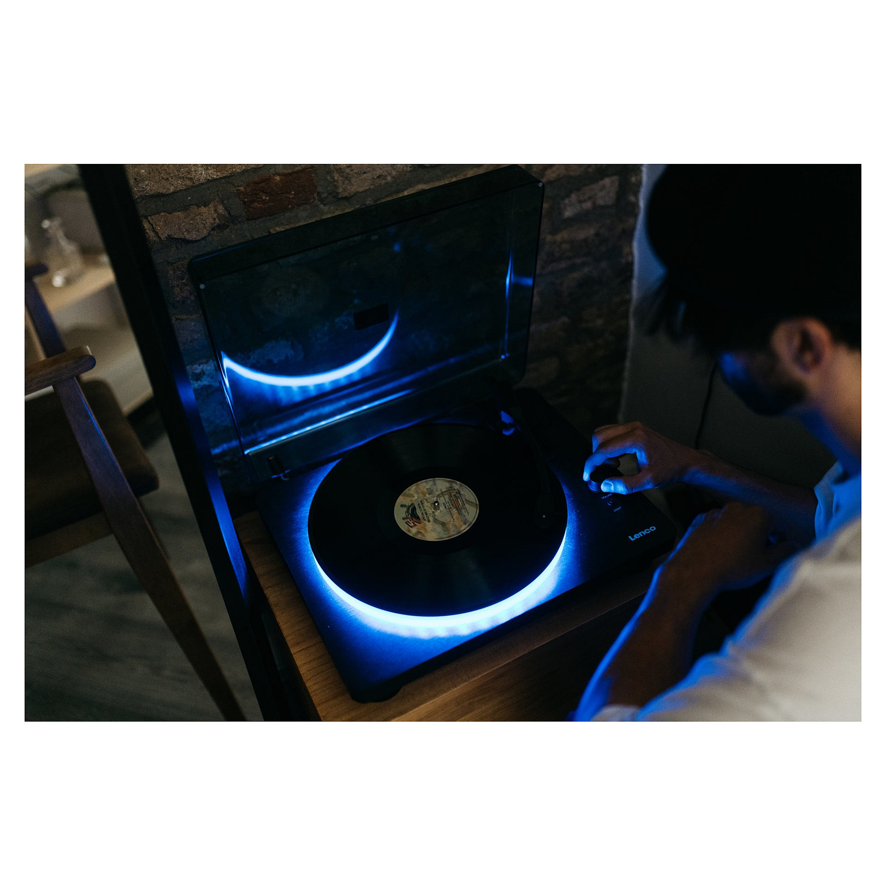 Gramafon Lenco LS-50LEDBK, Me Rrip, Manual, USB Type-B, Fuqi RMS 4 W - Zezë 9