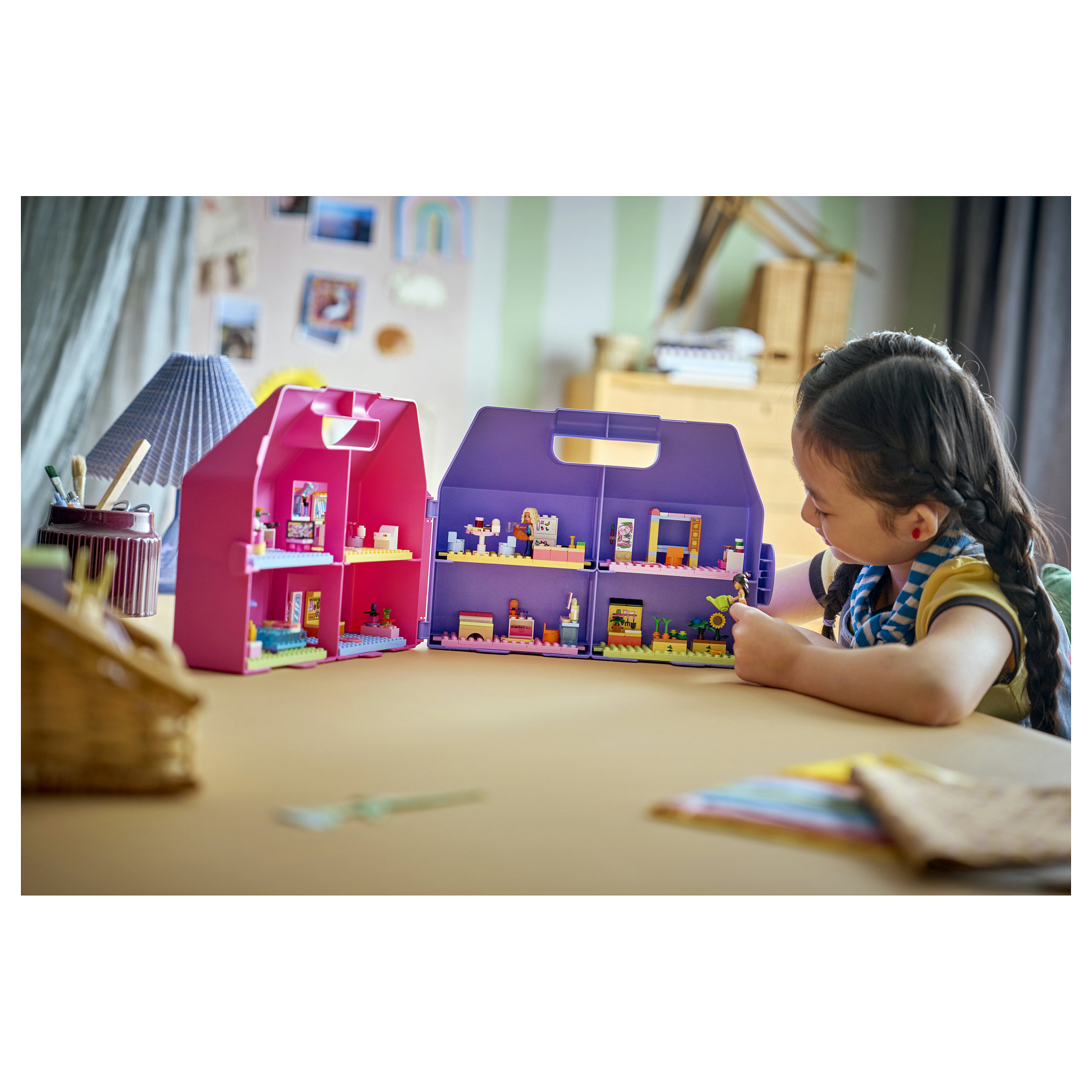 LEGO Friends Creative Dollhouse Suitcase 42697 thumbnail 4