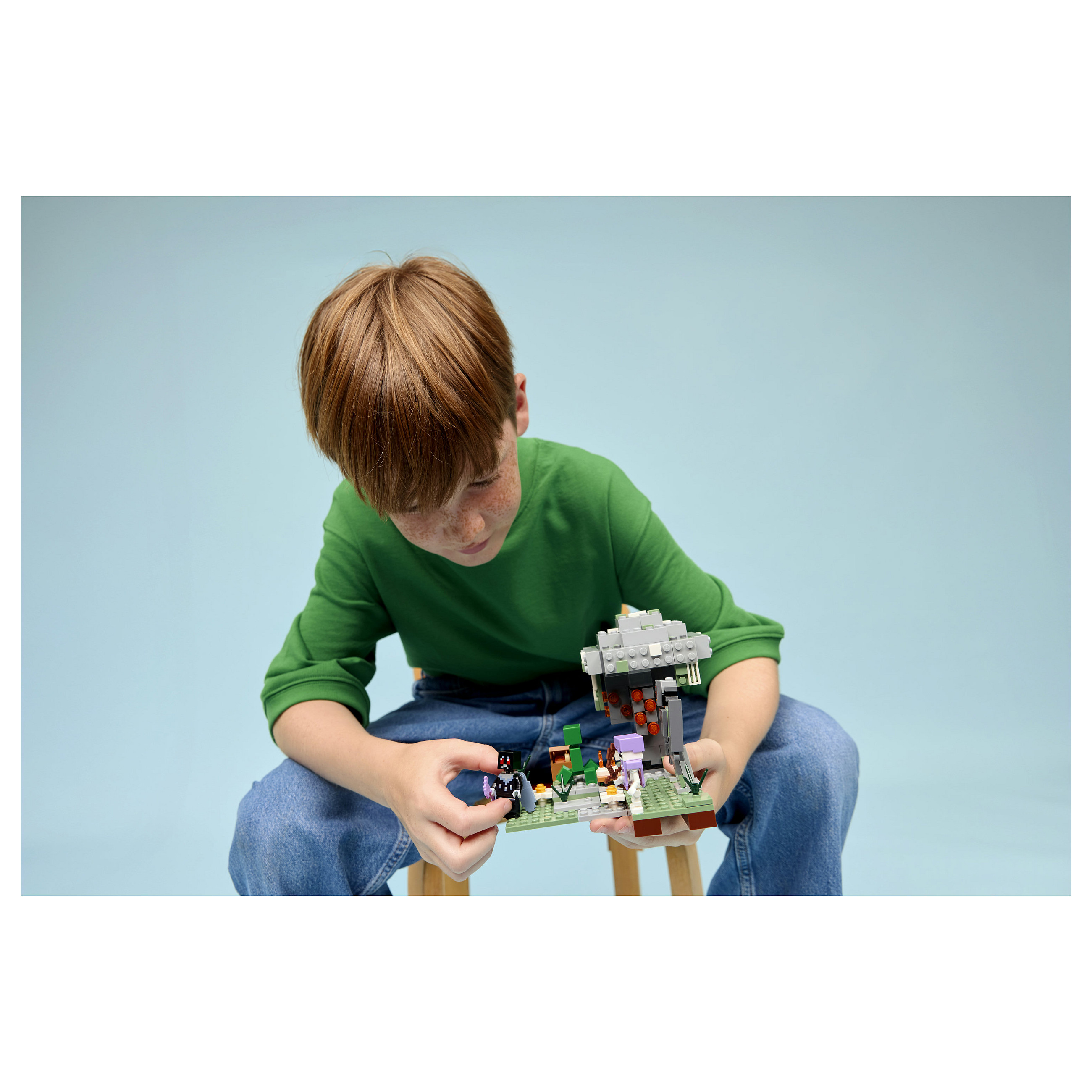 LEGO Minecraft 21586 building toy thumbnail 6