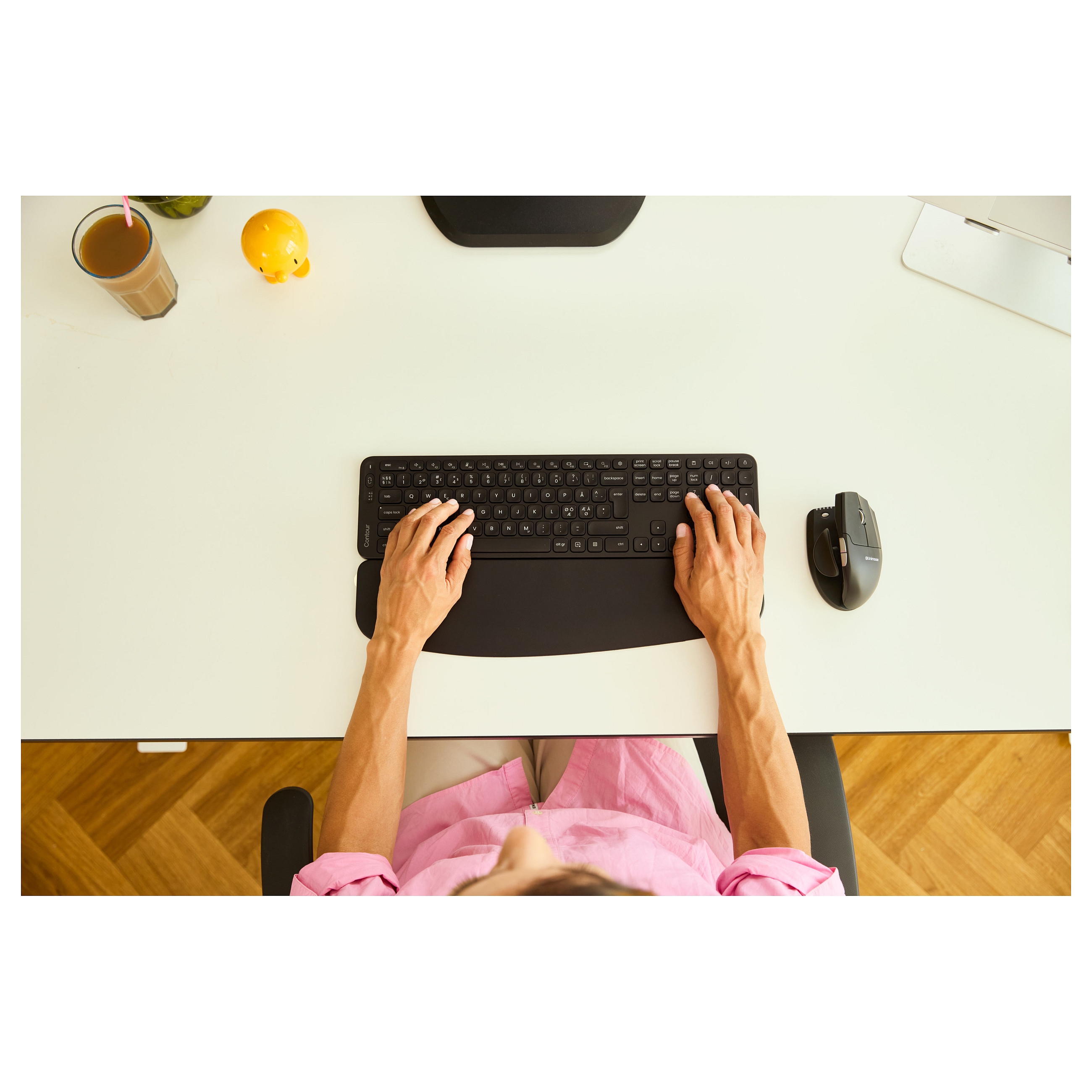Mbështetëse Contour Balance Keyboard Full-Size Wrist Rest - Zezë thumbnail 5