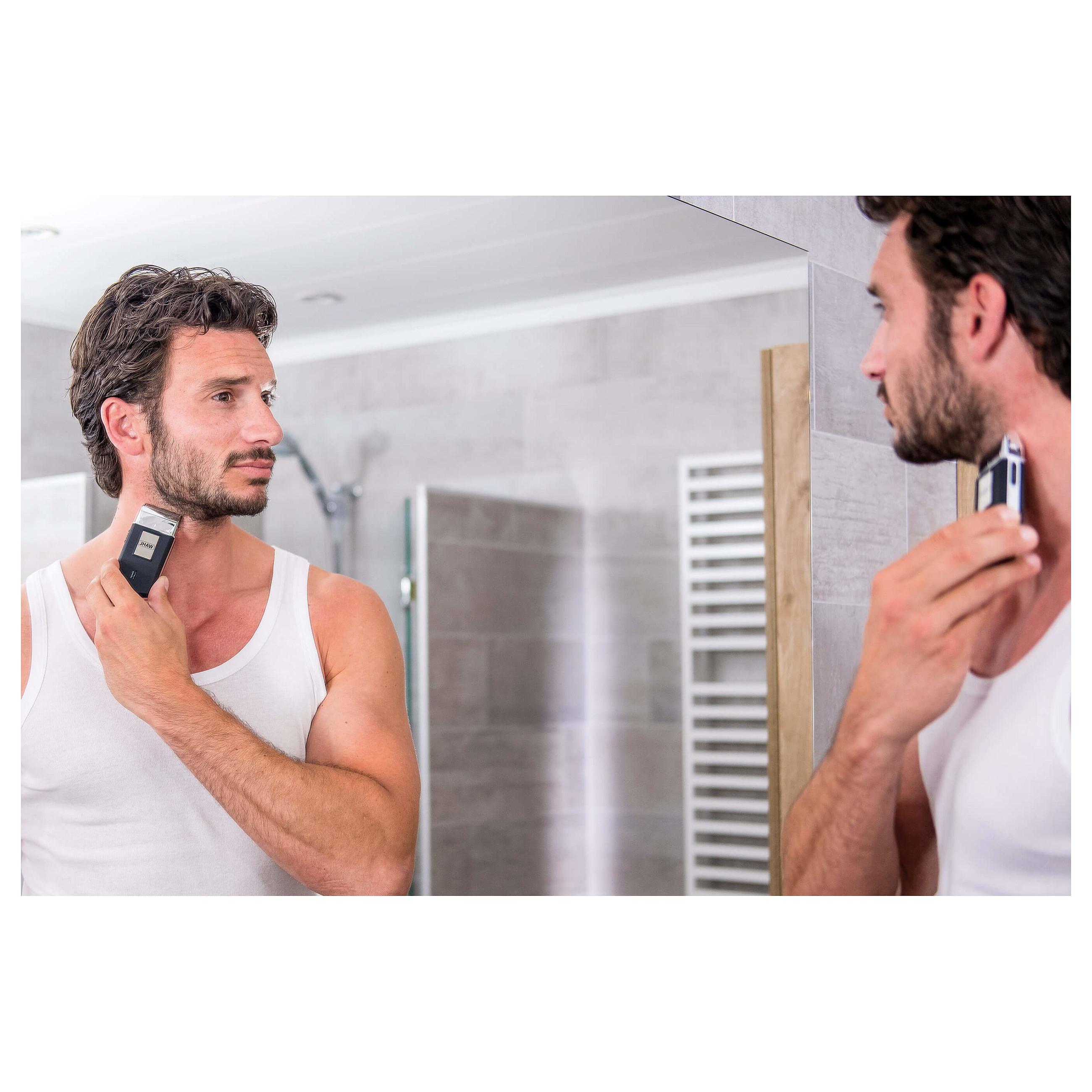 Makinë e rrojës Wahl Travel Shaver 03615-1016, Pa Kabllo, Bateri e Rikarikueshme, Autonomi deri në 45 Minuta – Zezë , Argjend 8