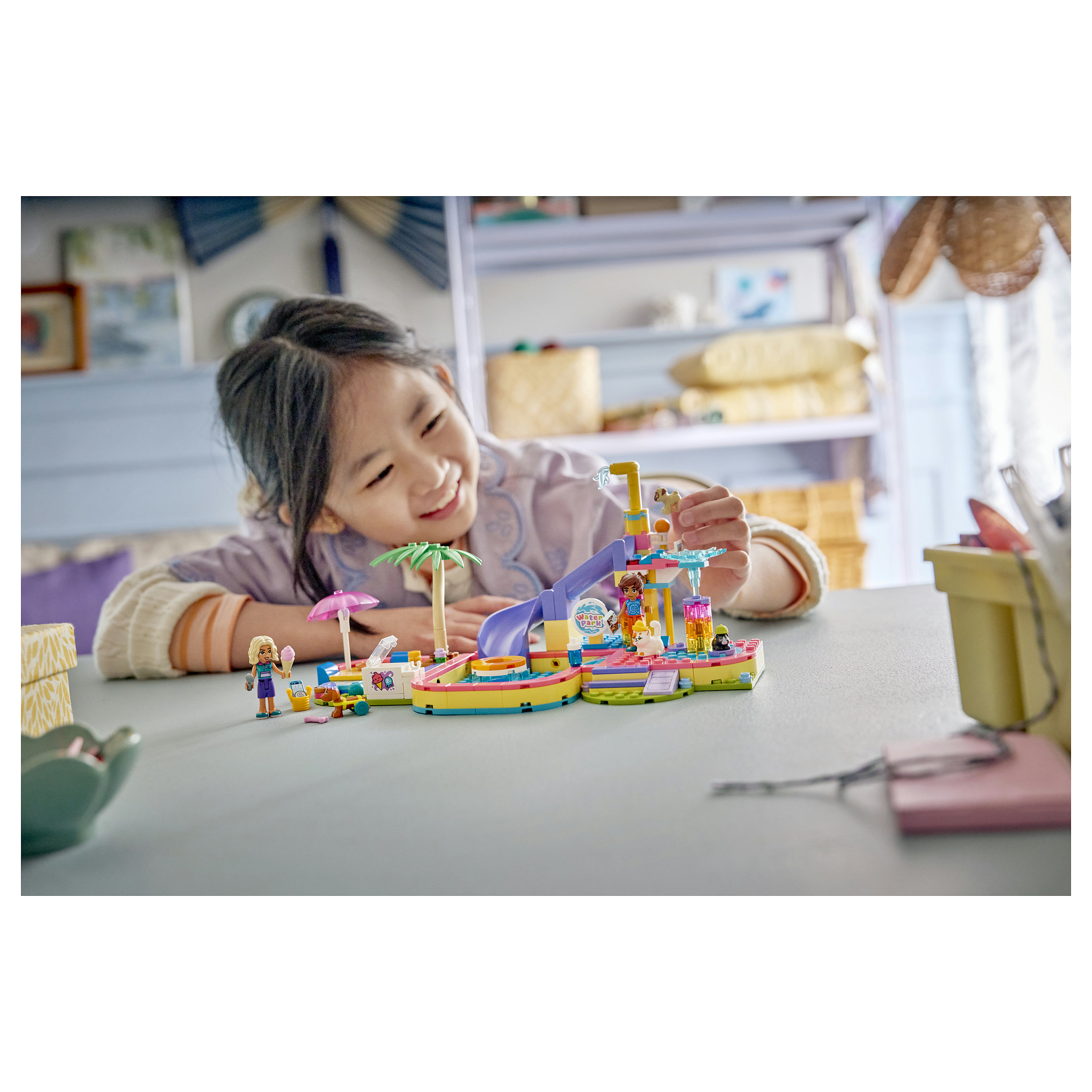 LEGO Friends Fun Water Park Day 42676 thumbnail 3