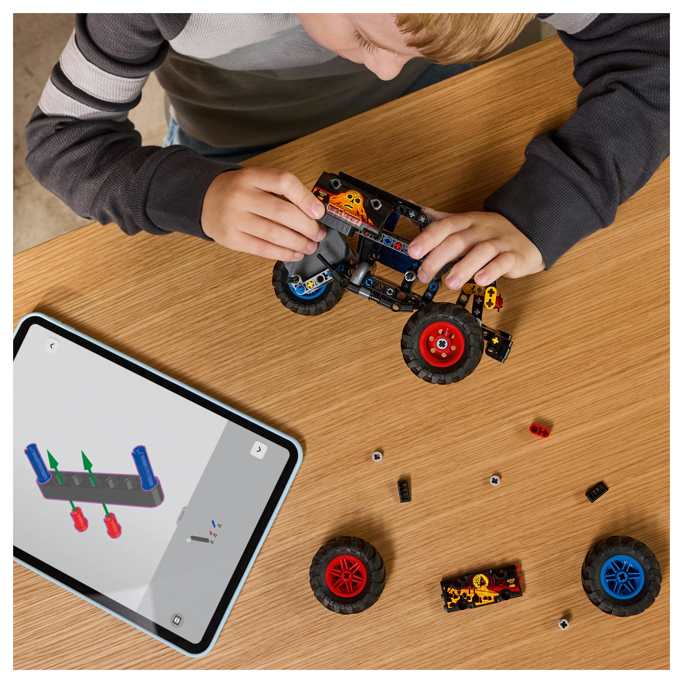 LEGO Technic Monster Jam Grave Digger Fire and Ice 42219 thumbnail 6