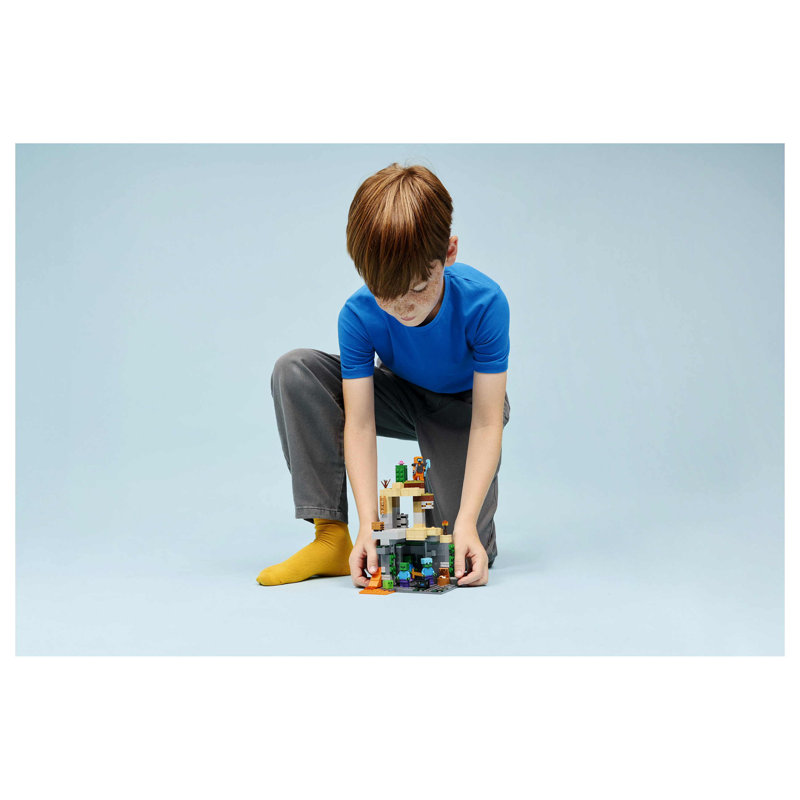 LEGO Minecraft 21587 building toy thumbnail 4