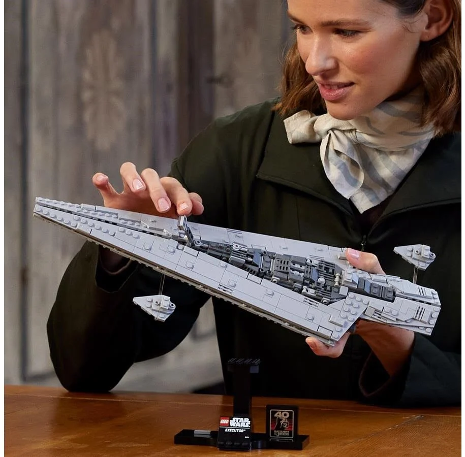 LEGO Star Wars Executor Super Star Destroyer thumbnail 2