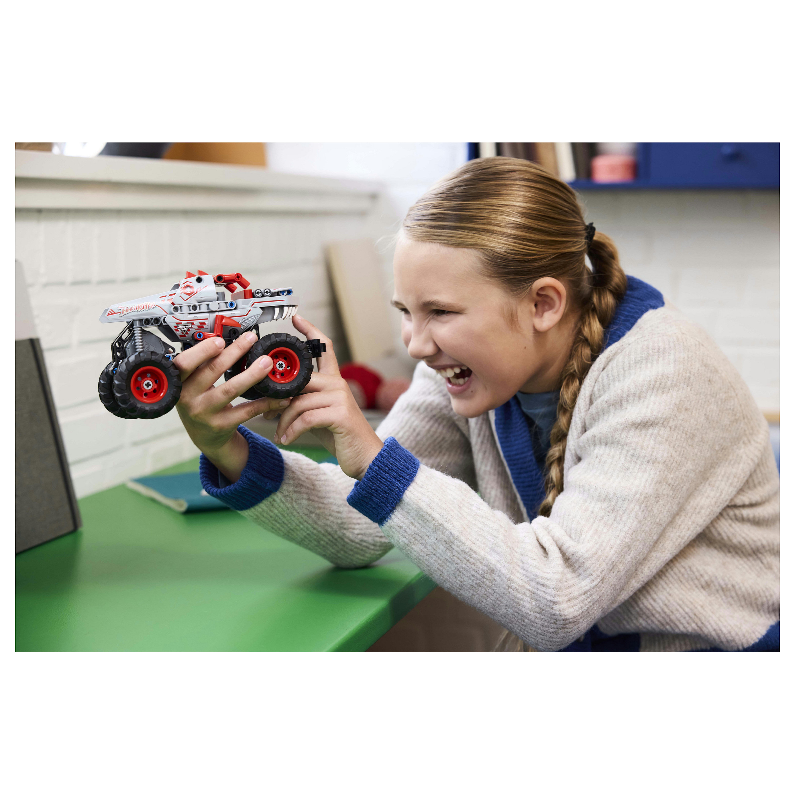 LEGO Technic Monster Jam ThunderROARus Pull-Back thumbnail 3