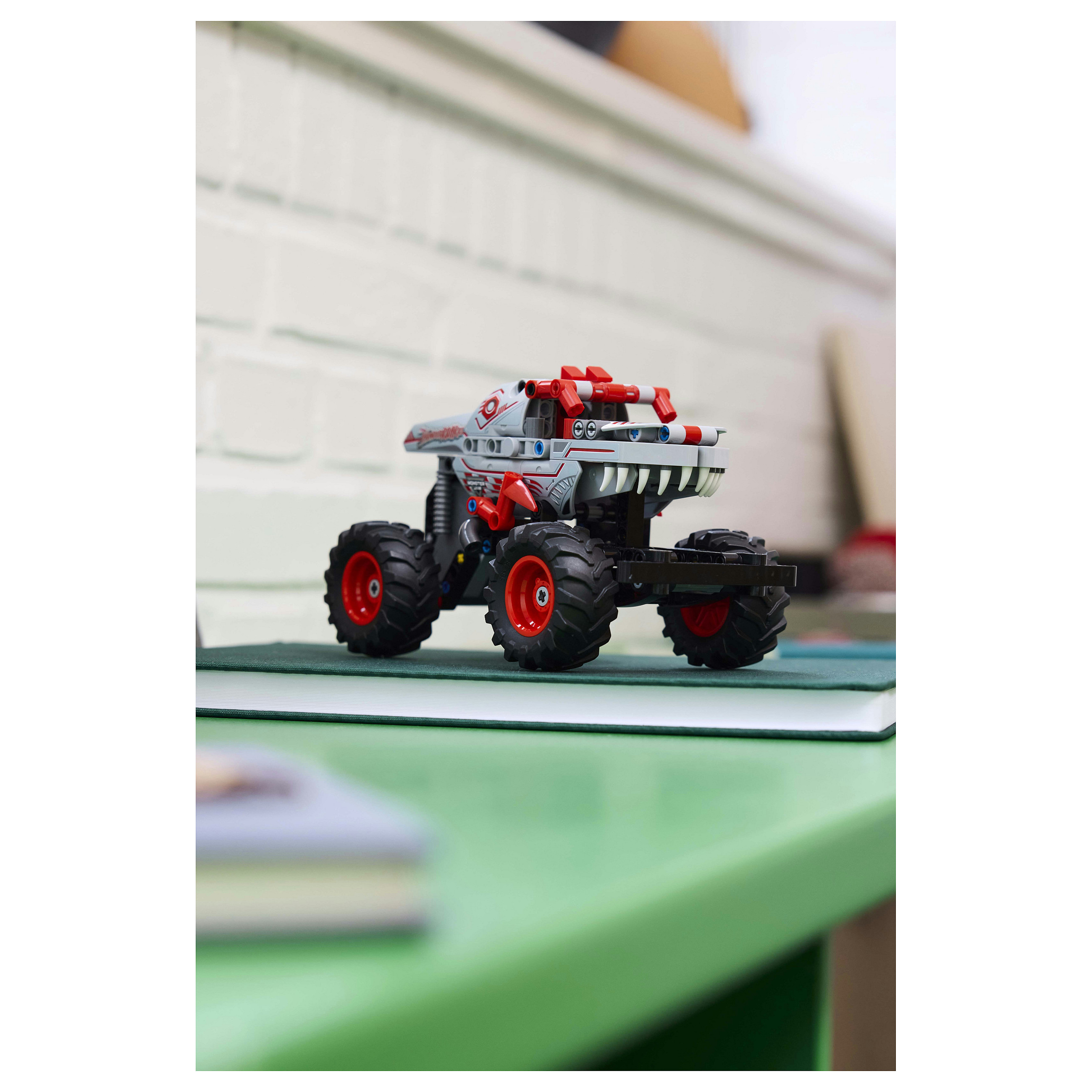 LEGO Technic Monster Jam ThunderROARus Pull-Back thumbnail 6