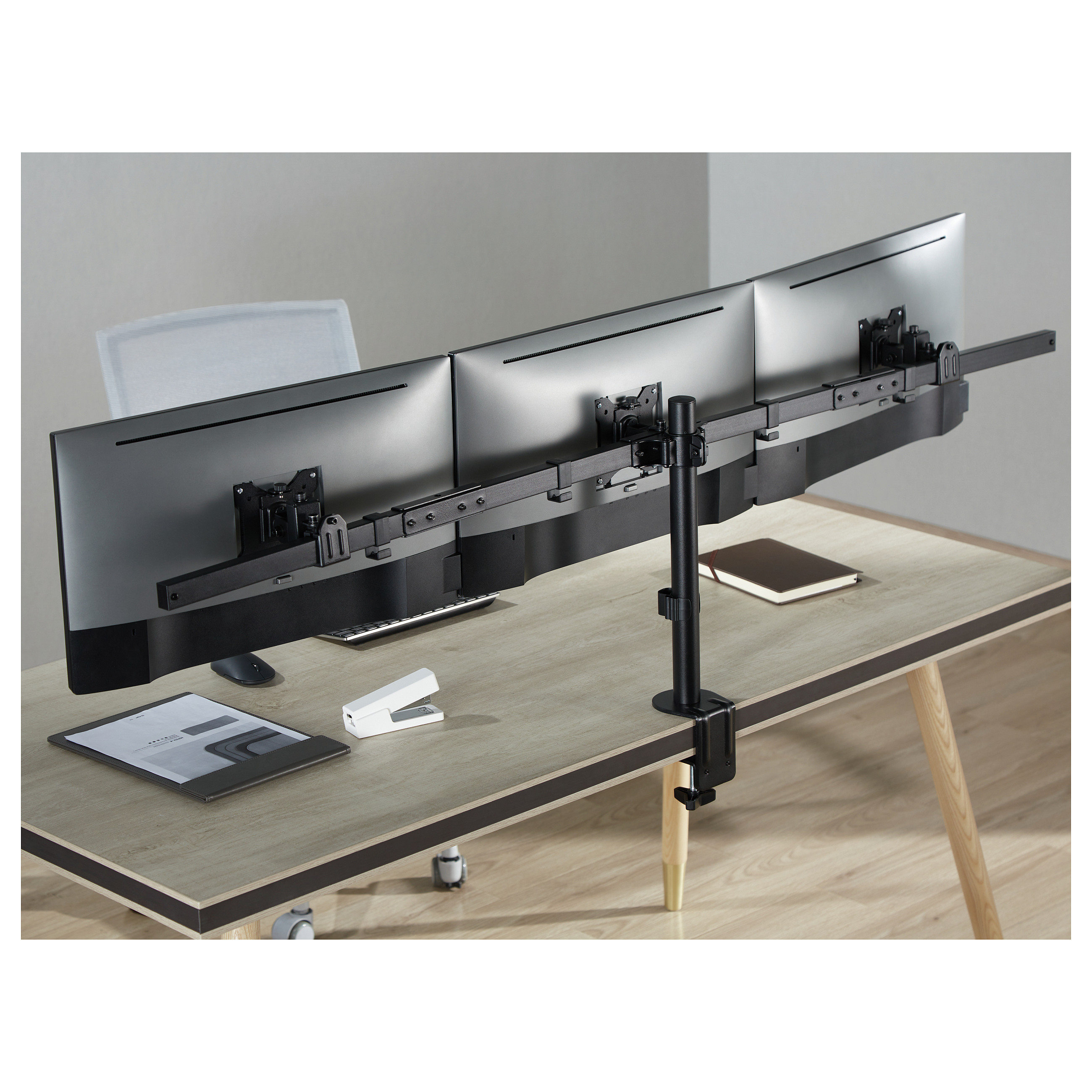 Mbajtëse për Monitor Equip 650158 / 3 Monitorë / 17–32" / deri 7kg për Monitor / VESA 75x75 & 100x100 / Full Motion / Rotacion 360° - Zezë 7