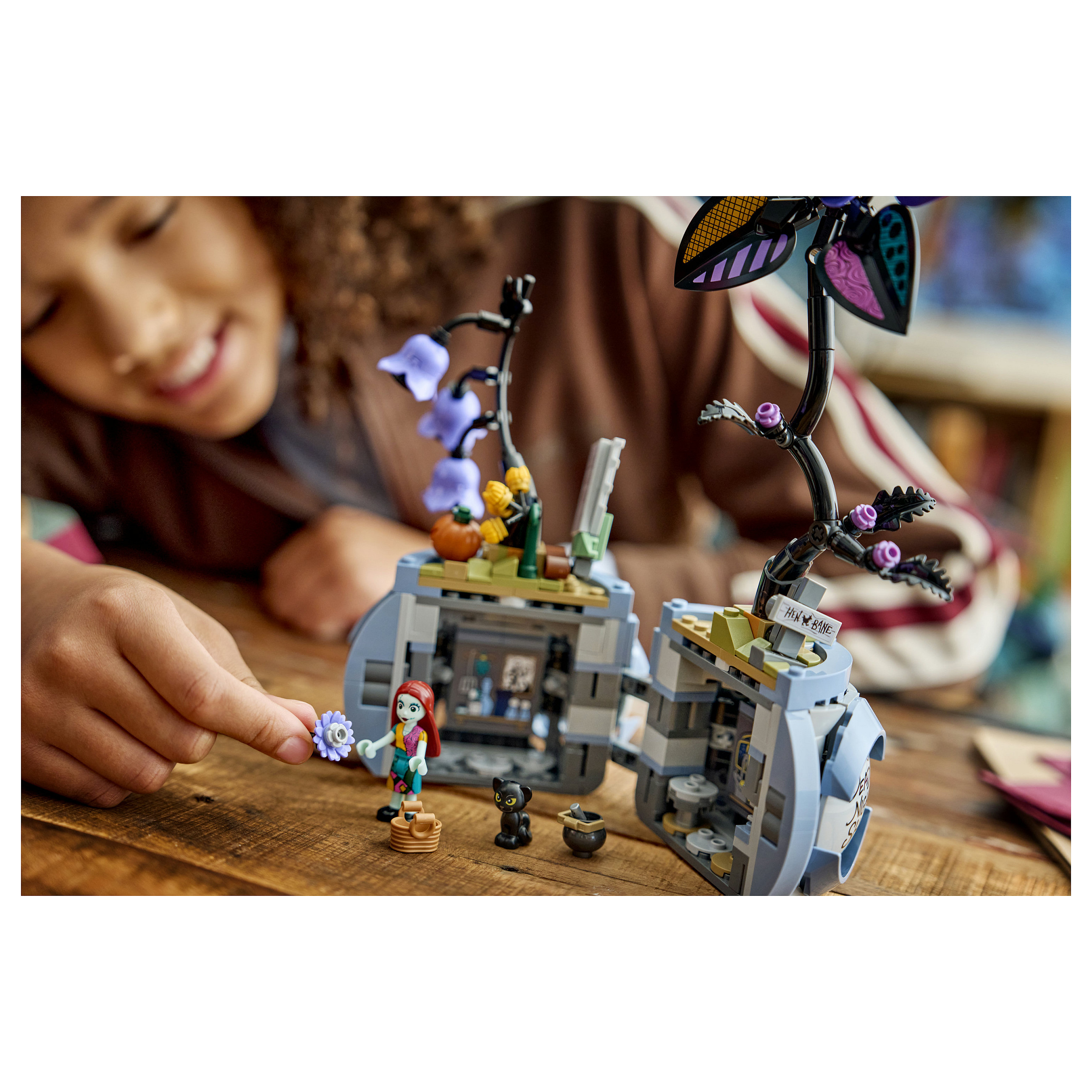 LEGO Disney 43288 building toy thumbnail 4