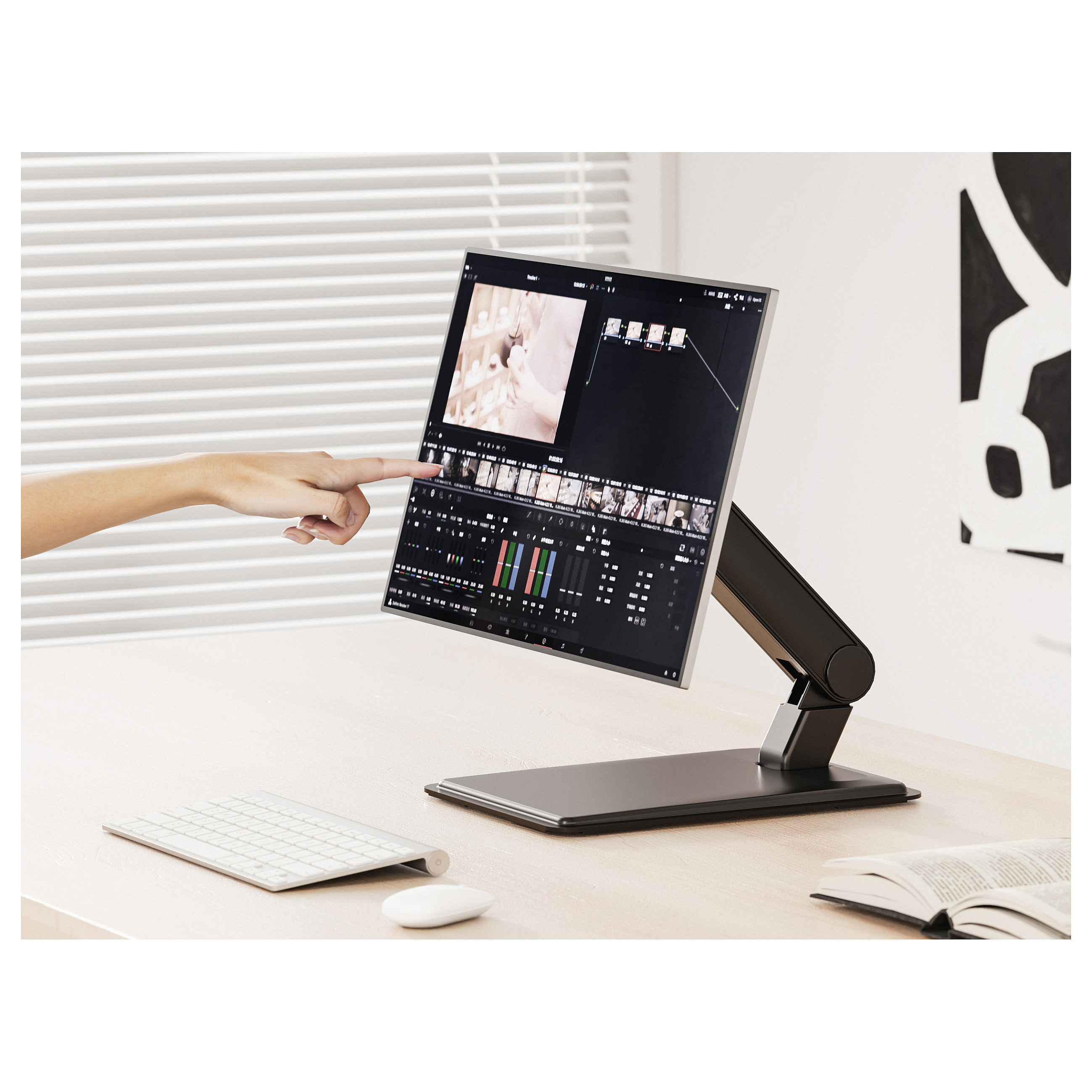Mbajtëse për Monitor Equip 650124 , 1 Monitor , 17–32" , deri 8kg , e palosshme , e rregullueshme , VESA 75x75 & 100x100 - Zezë 8