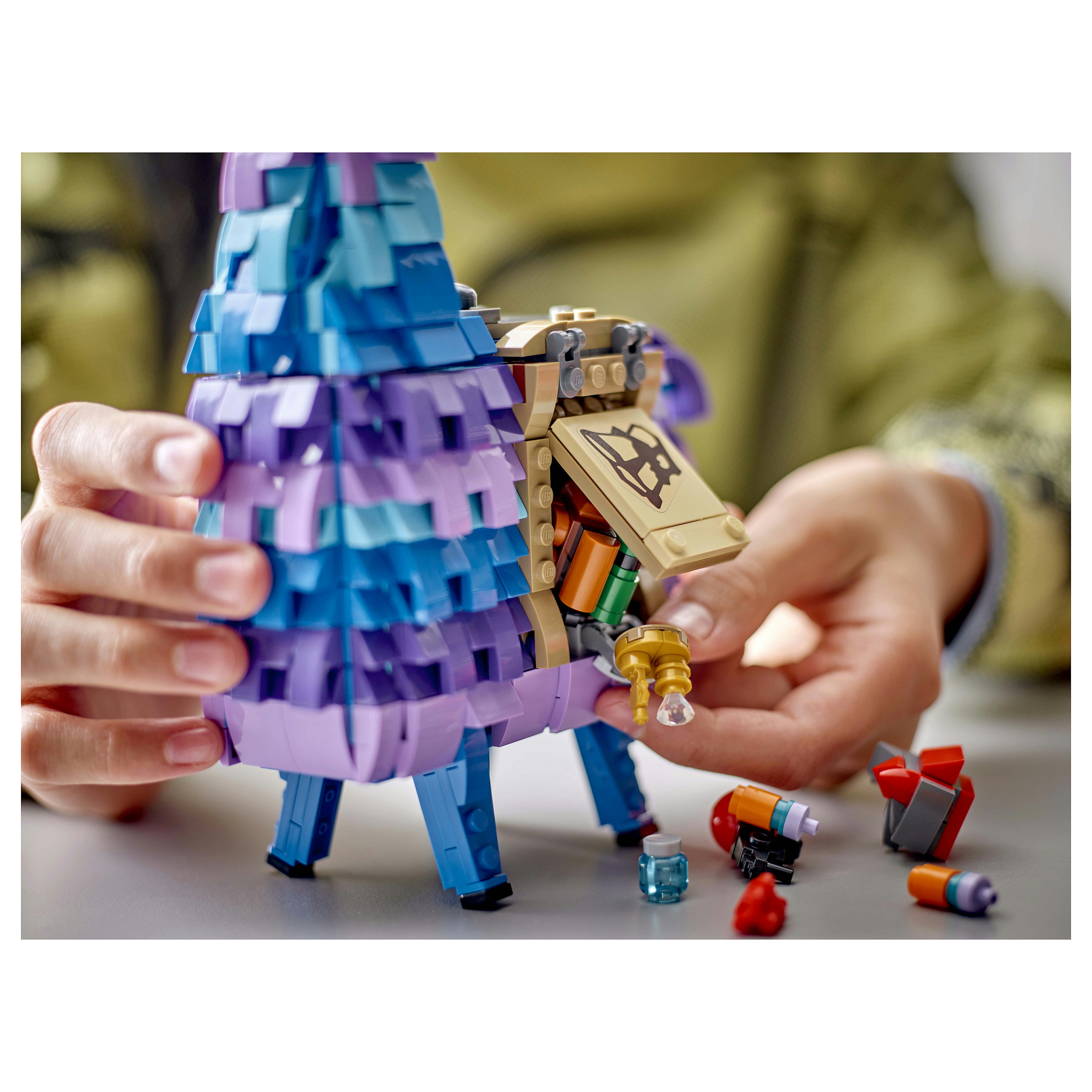 LEGO Fortnite Supply Llama 77071 thumbnail 6