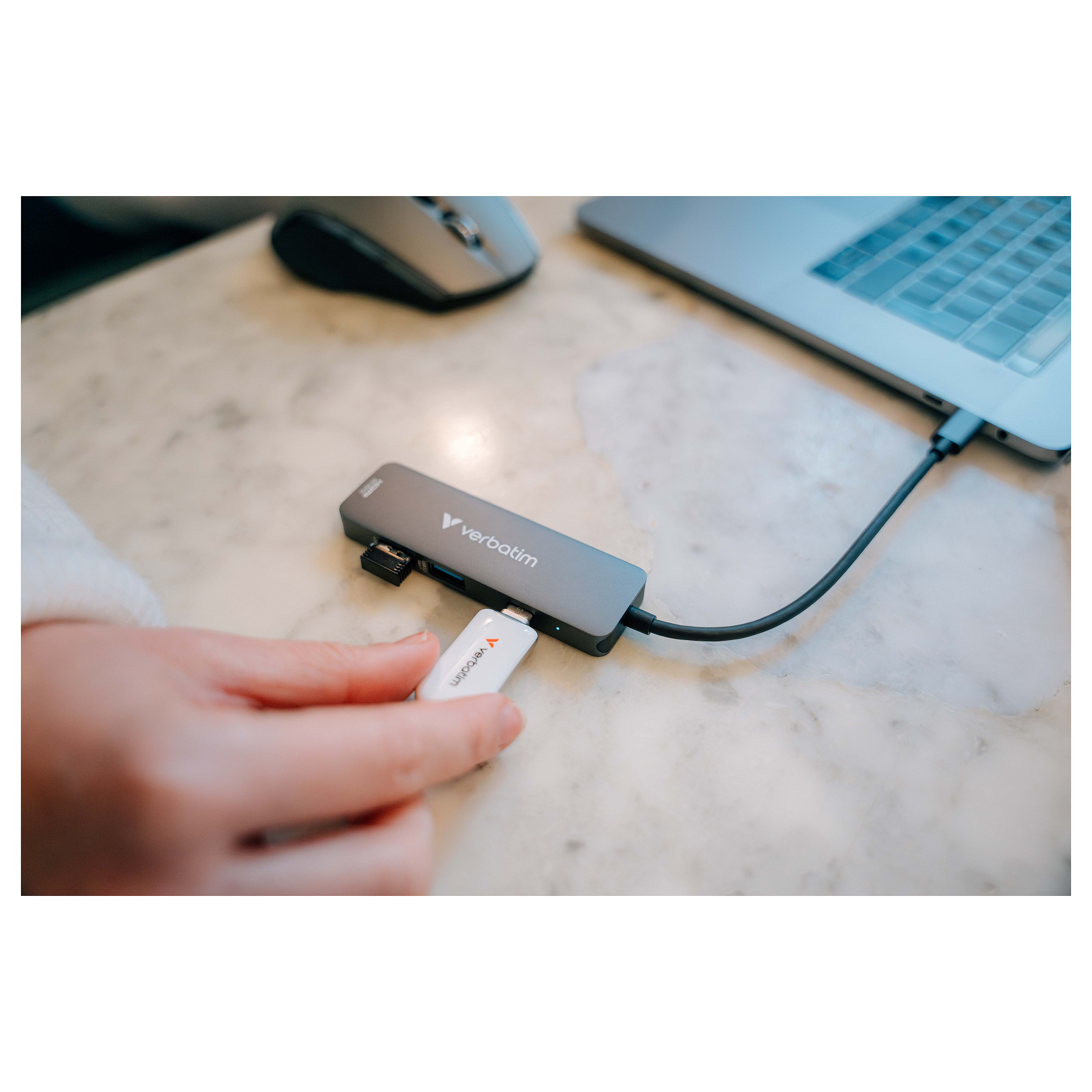 Hub USB-C Verbatim 32155, HDMI 4K@30Hz, USB-A 3.2 Gen 1 5 Gbps, USB-A 2.0, USB-C PD 100W, 18 cm – Gri 4
